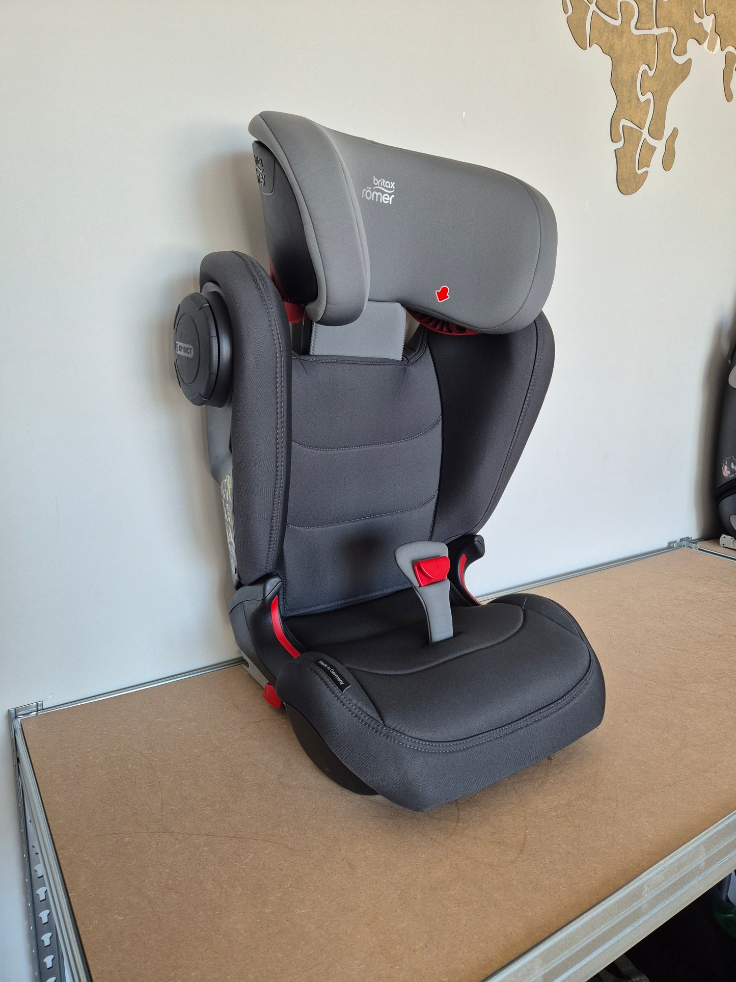 Britax Romer KidFix 3M 15-36kg.