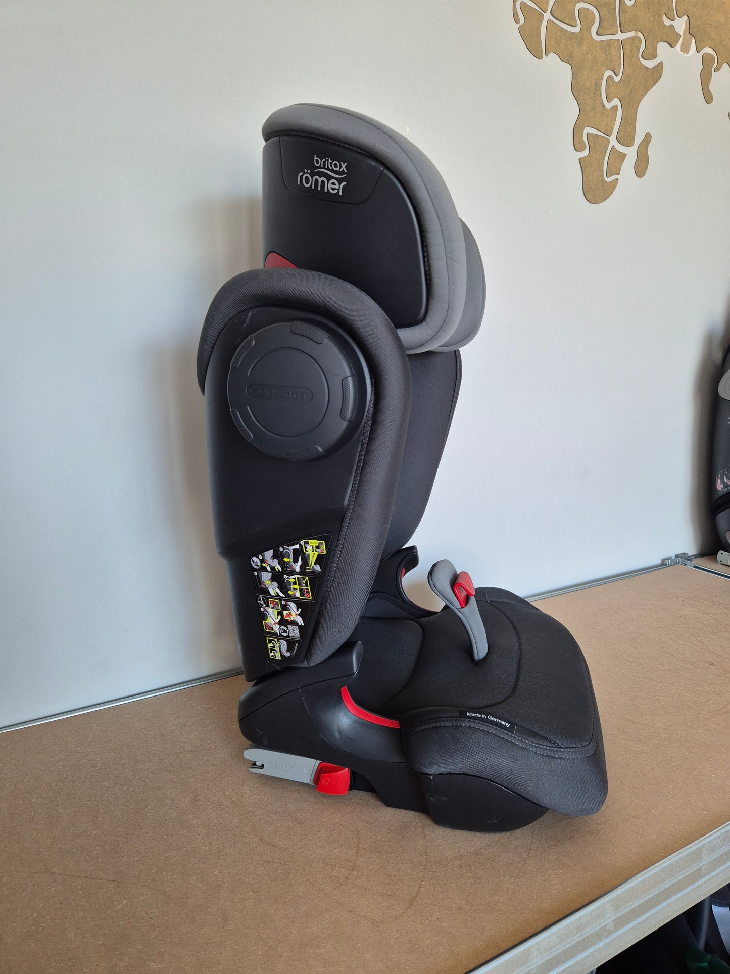 Britax Romer KidFix 3M 15-36kg.