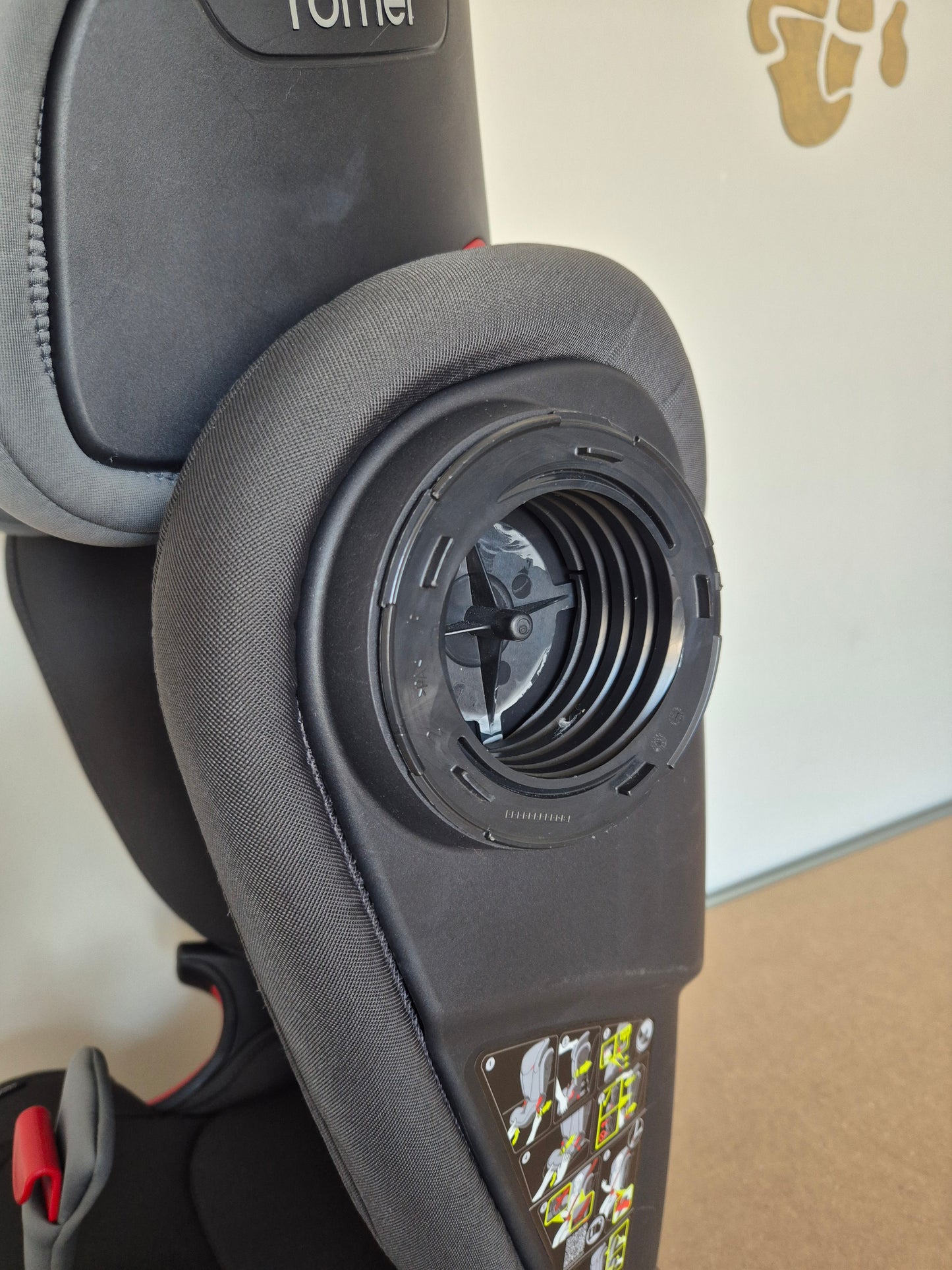 Britax Romer KidFix 3M 15-36kg.