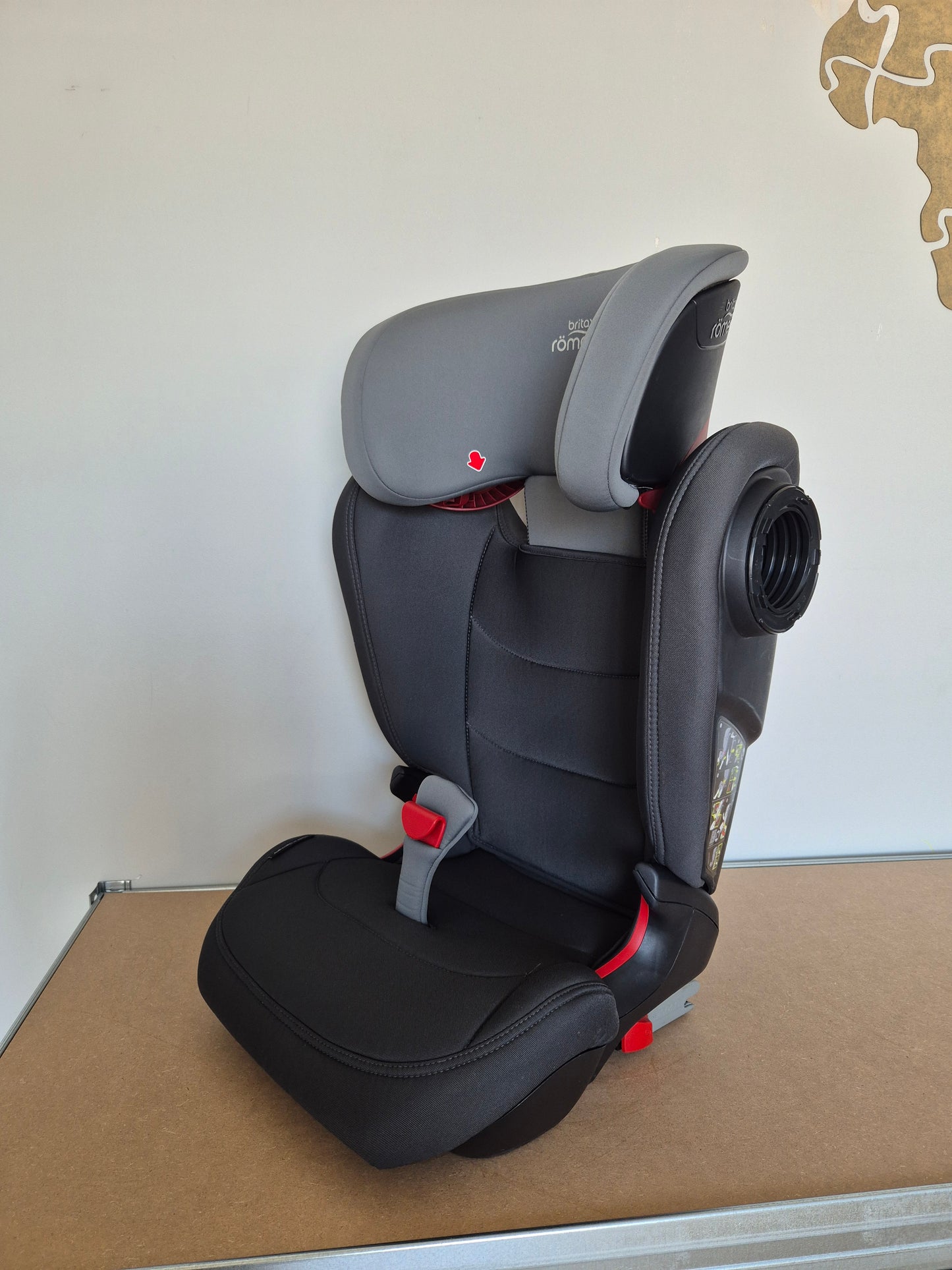 Britax Romer KidFix 3M 15-36kg.