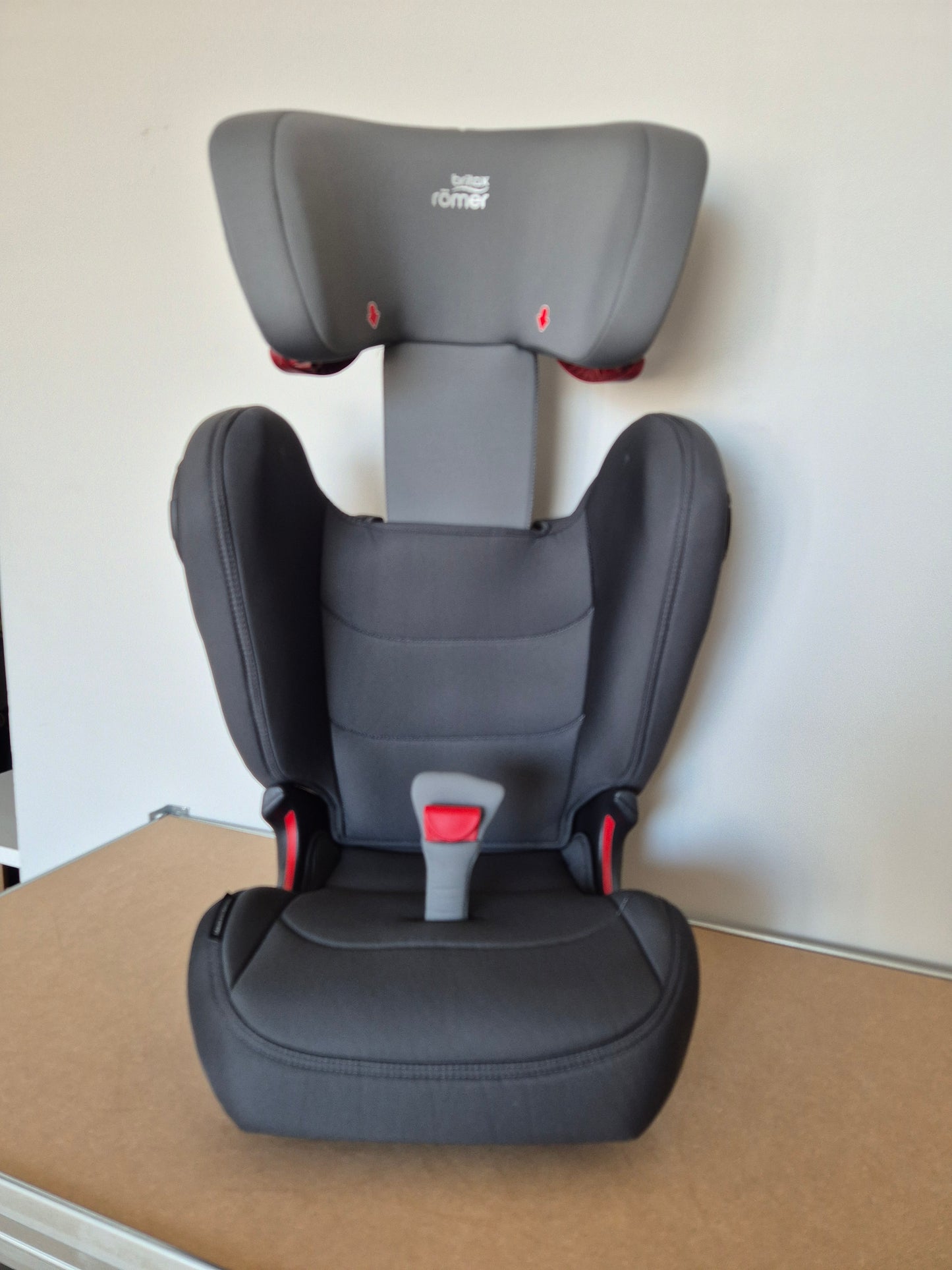 Britax Romer KidFix 3M 15-36kg.