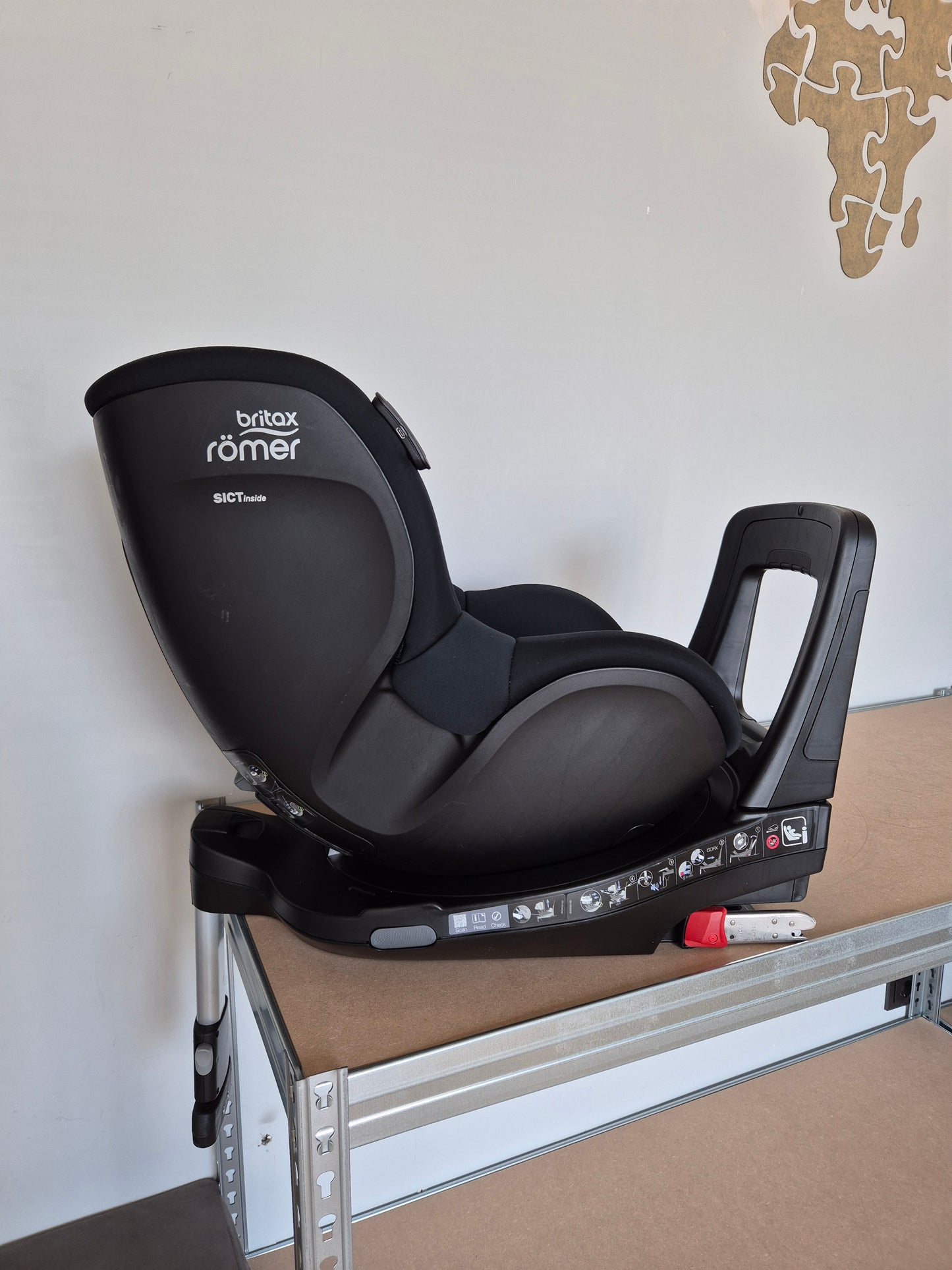 Britax DualFix iSense 0-18kg. su baze