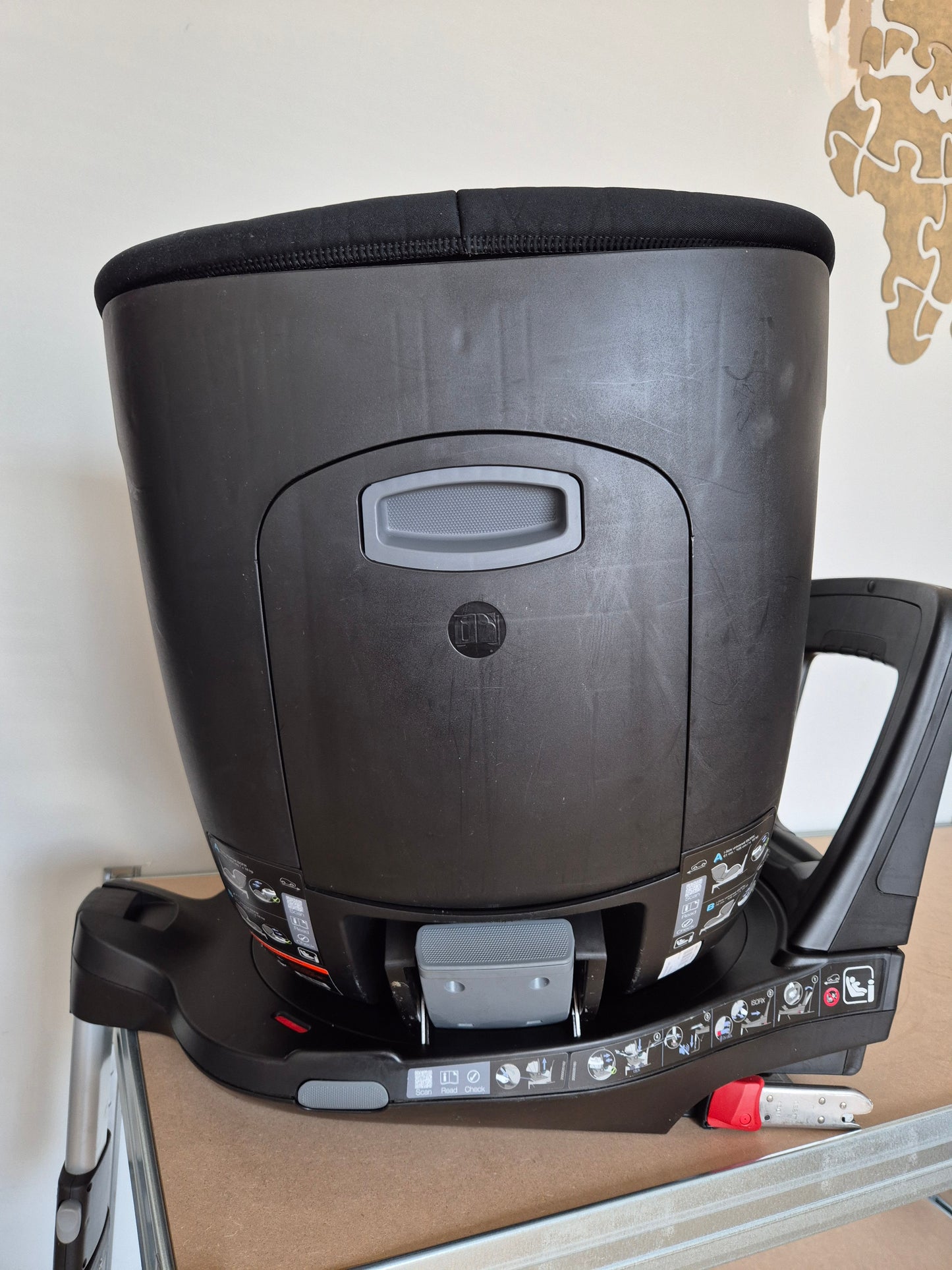 Britax DualFix iSense 0-18kg. su baze