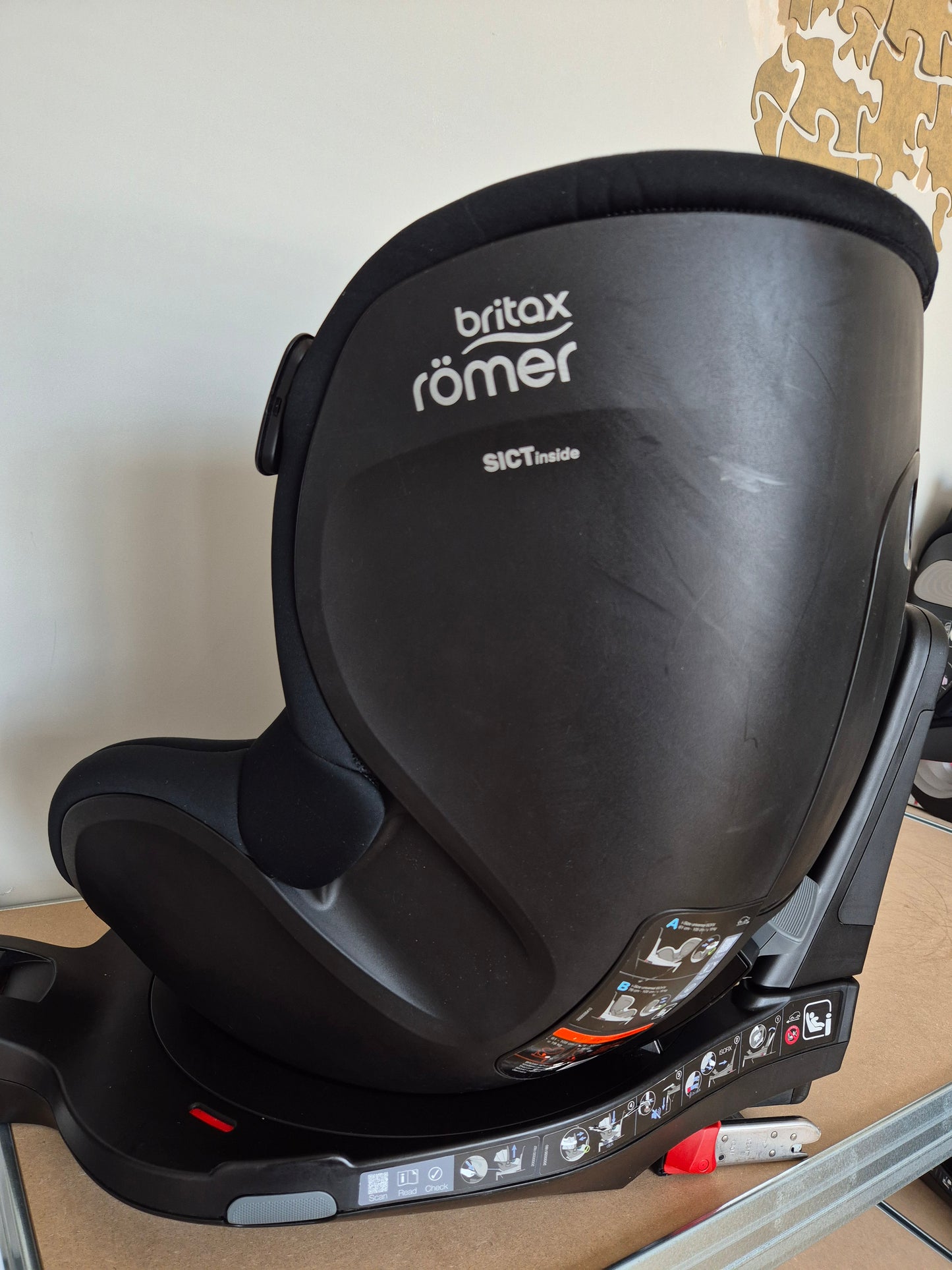 Britax DualFix iSense 0-18kg. su baze