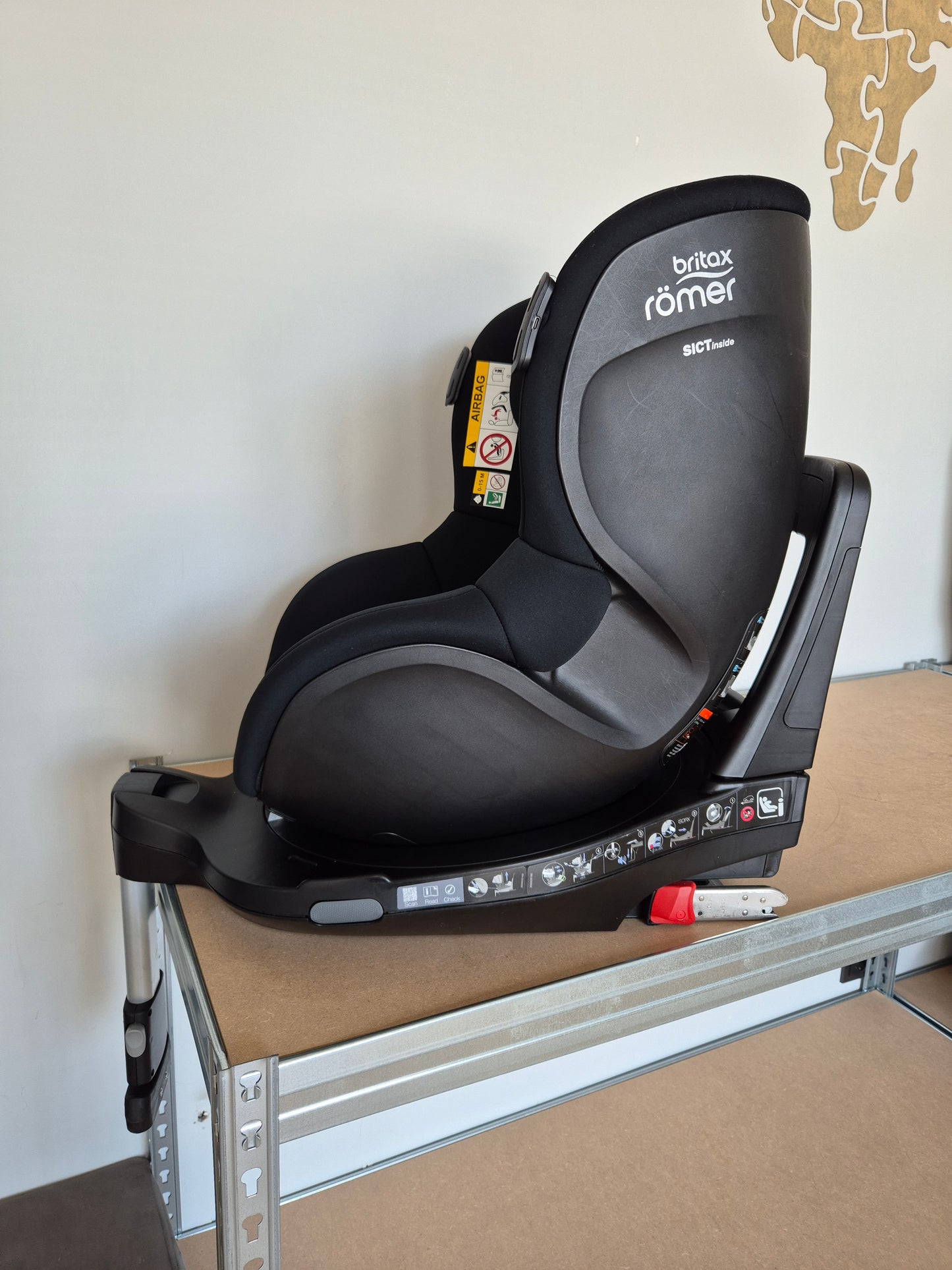 Britax DualFix iSense 0-18kg. su baze