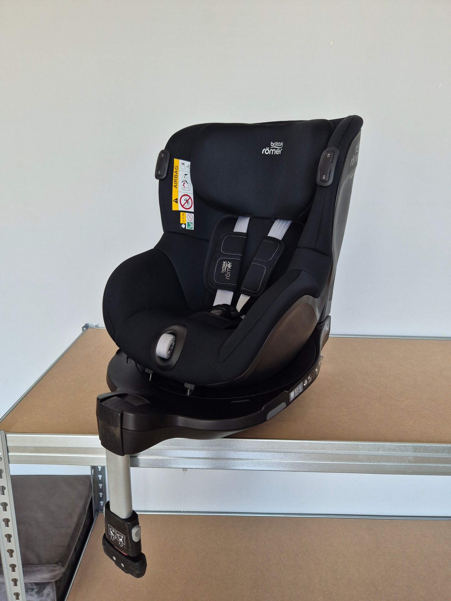 Britax DualFix iSense 0-18kg. su baze