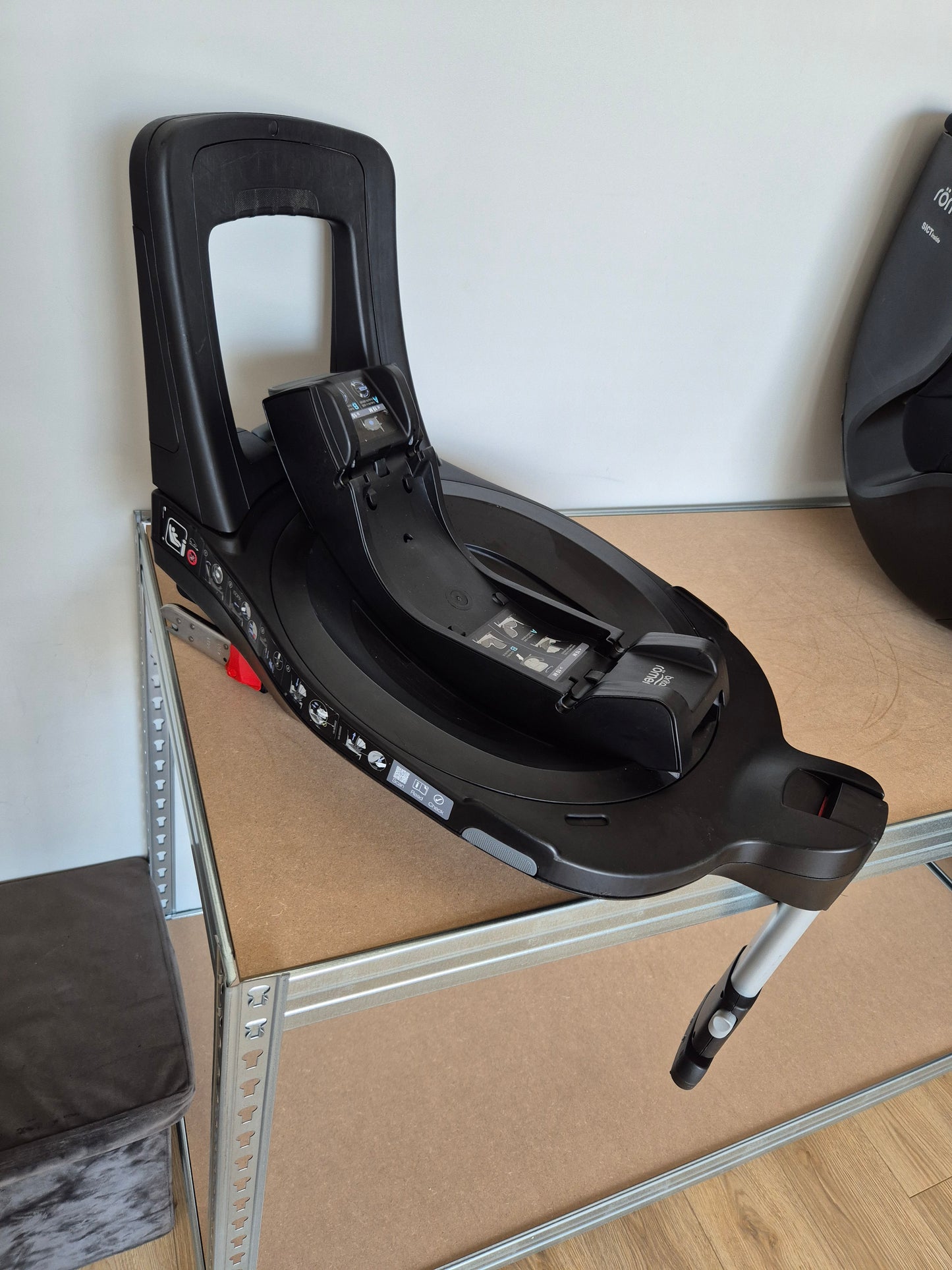 Britax DualFix iSense 0-18kg. su baze