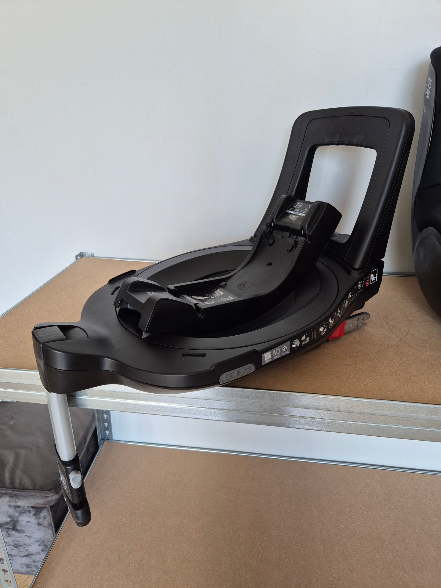 Britax DualFix iSense 0-18kg. su baze
