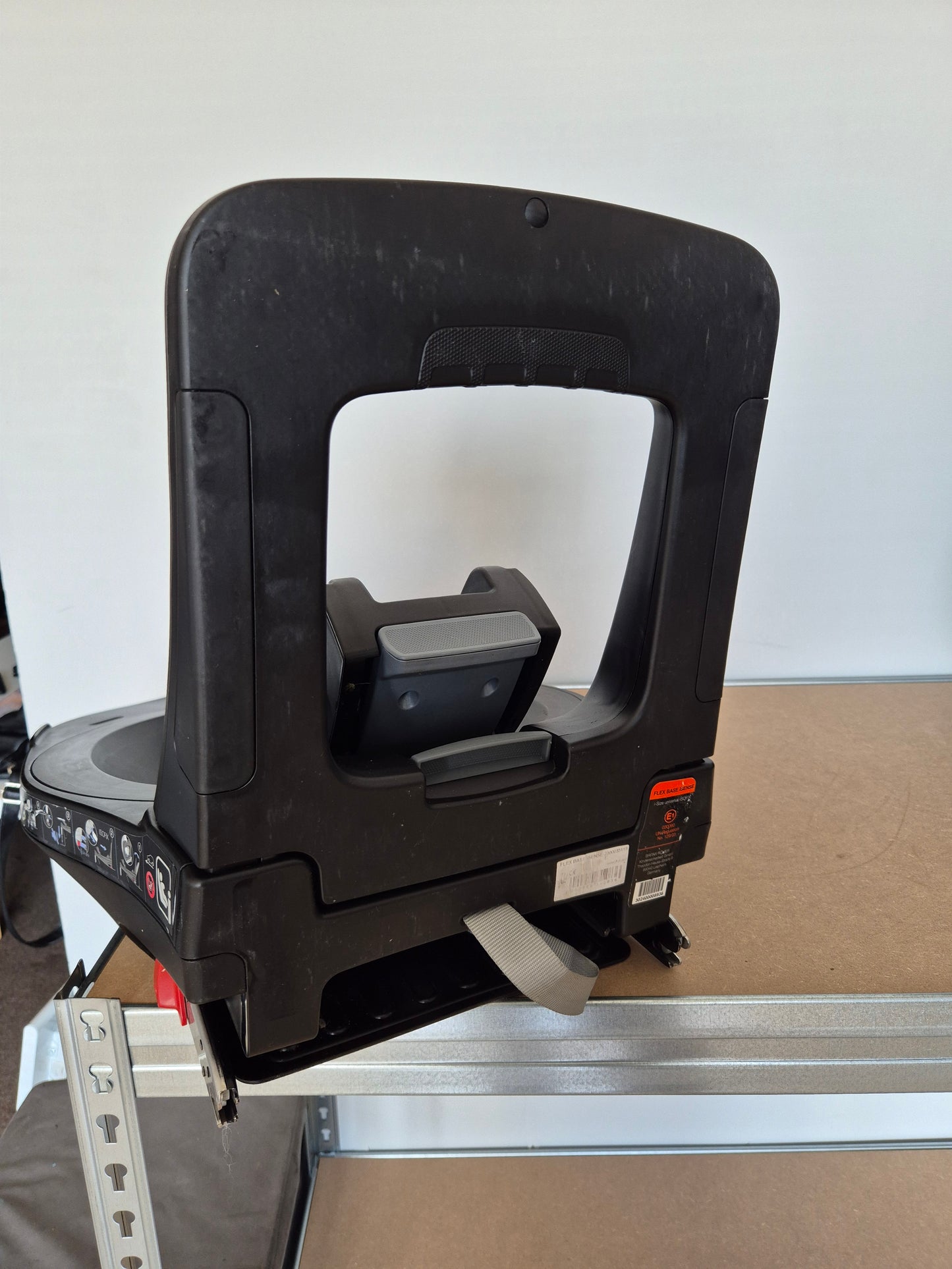 Britax DualFix iSense 0-18kg. su baze