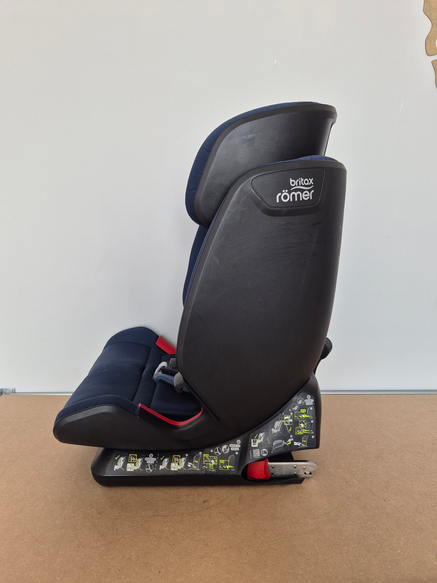 Britax Advansafix IV M 9-36kg.
