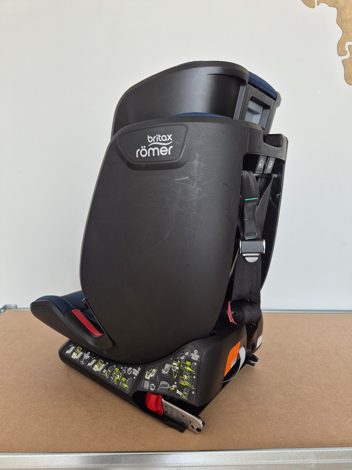 Britax Advansafix IV M 9-36kg.