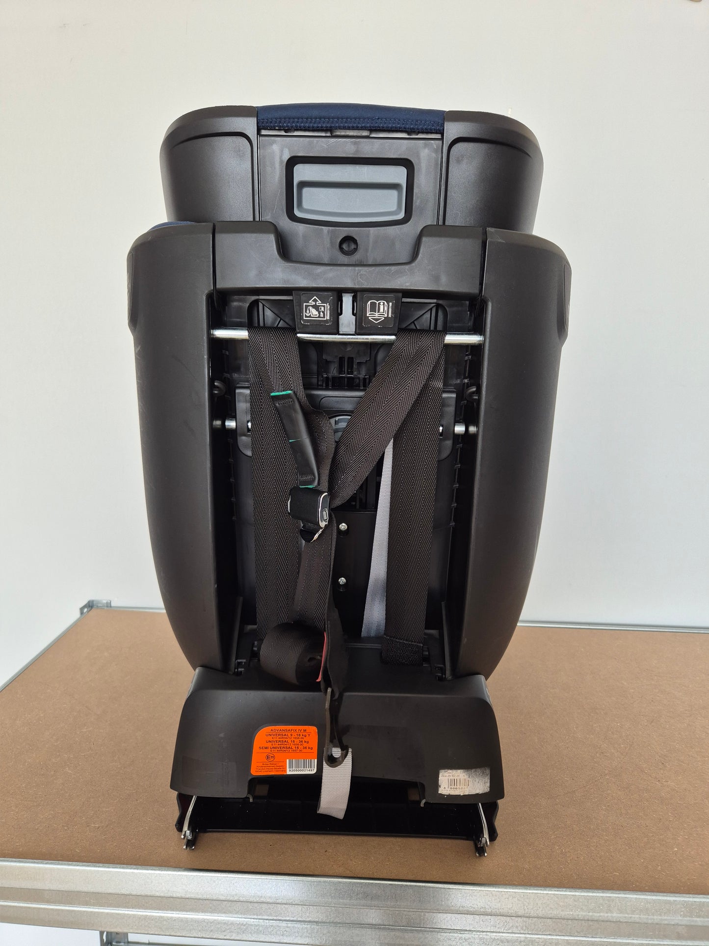 Britax Advansafix IV M 9-36kg.