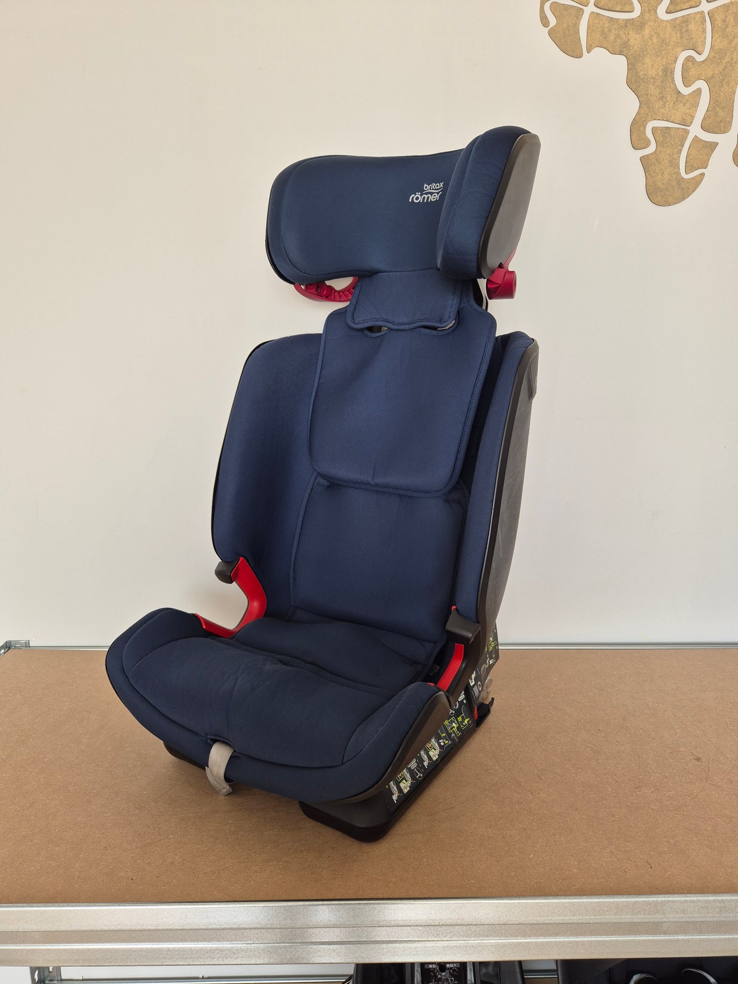 Britax Advansafix IV M 9-36kg.