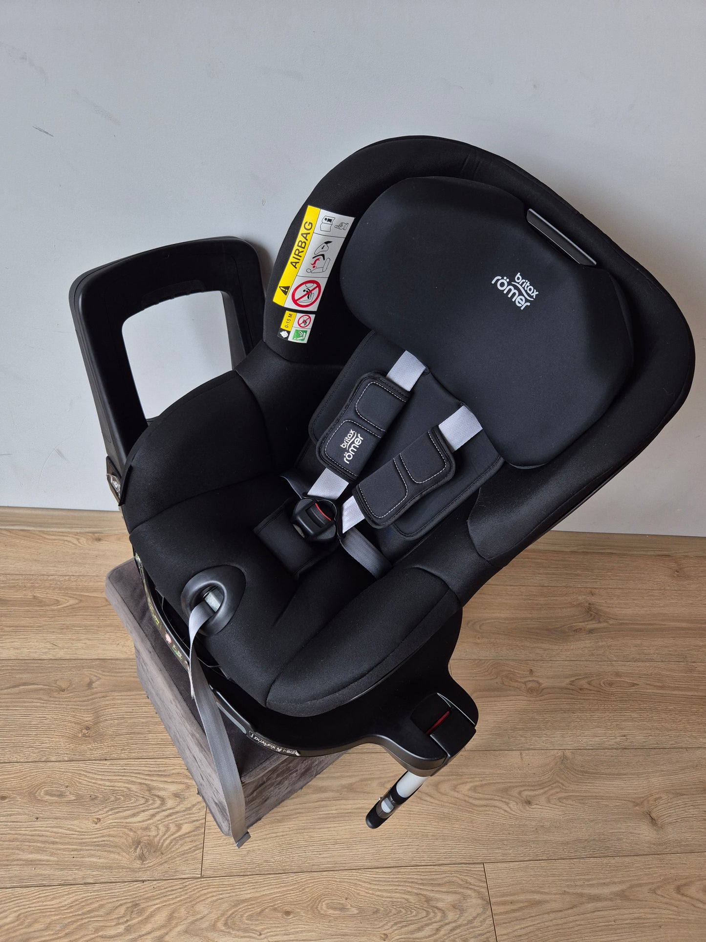 Britax Romer DualFix M i-Size 0-18kg.