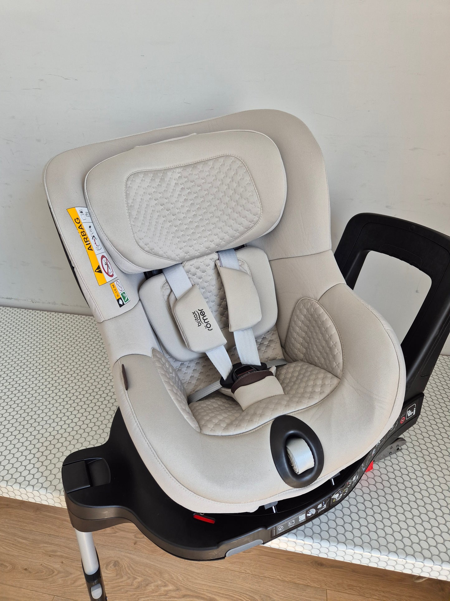 Britax DualFix 5Z 61-105cm.  ir Flex Base 5Z IsoFix bazė