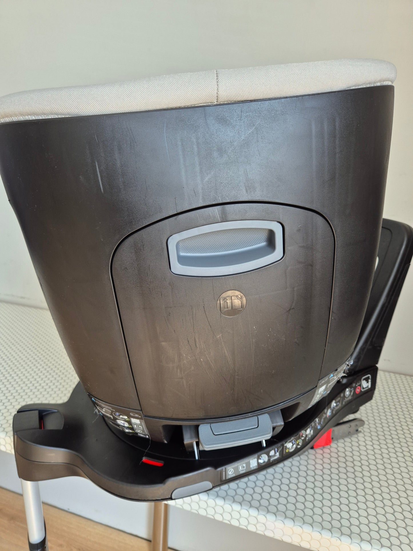 Britax DualFix 5Z 61-105cm.  ir Flex Base 5Z IsoFix bazė