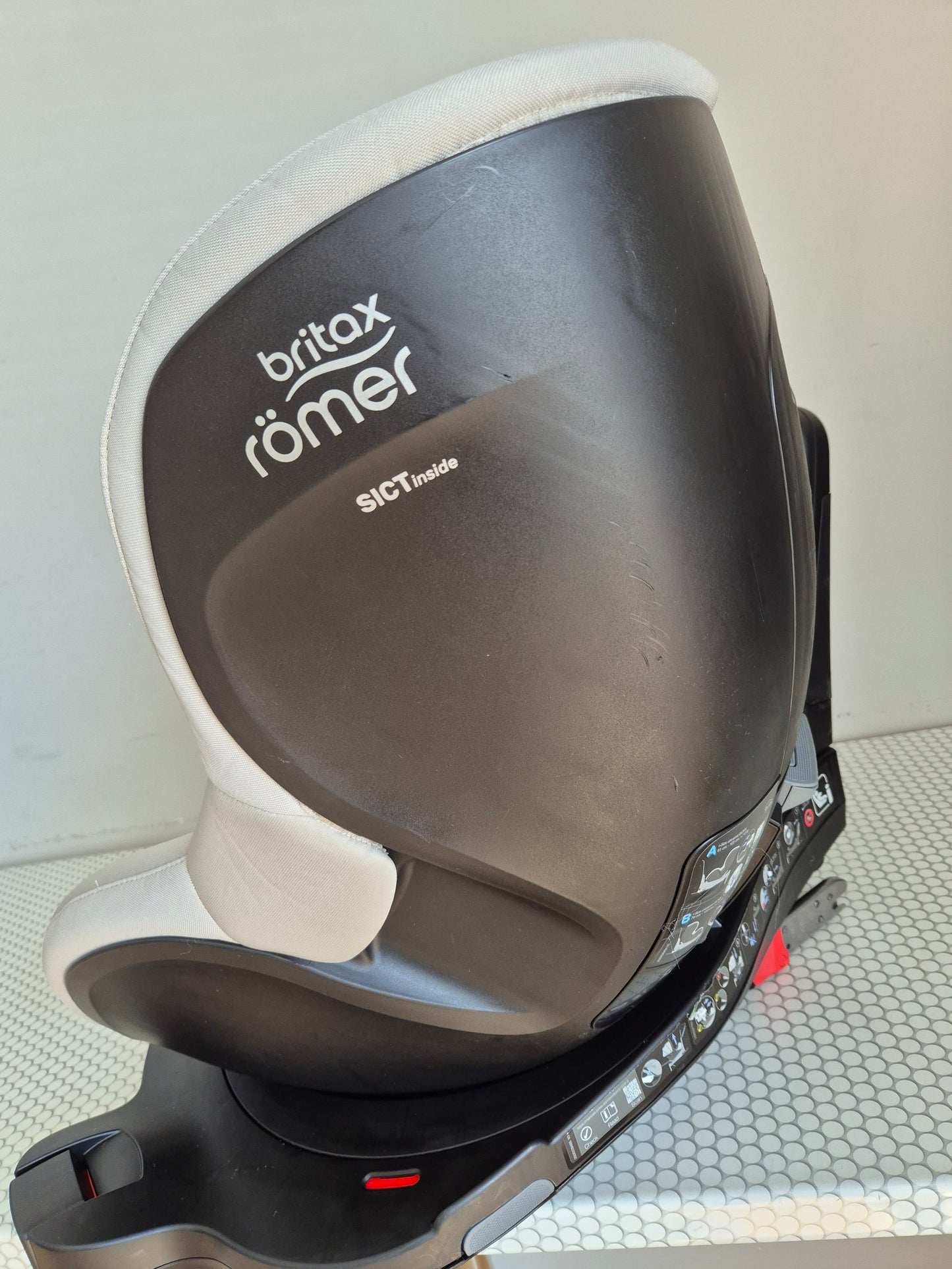 Britax DualFix 5Z 61-105cm.  ir Flex Base 5Z IsoFix bazė