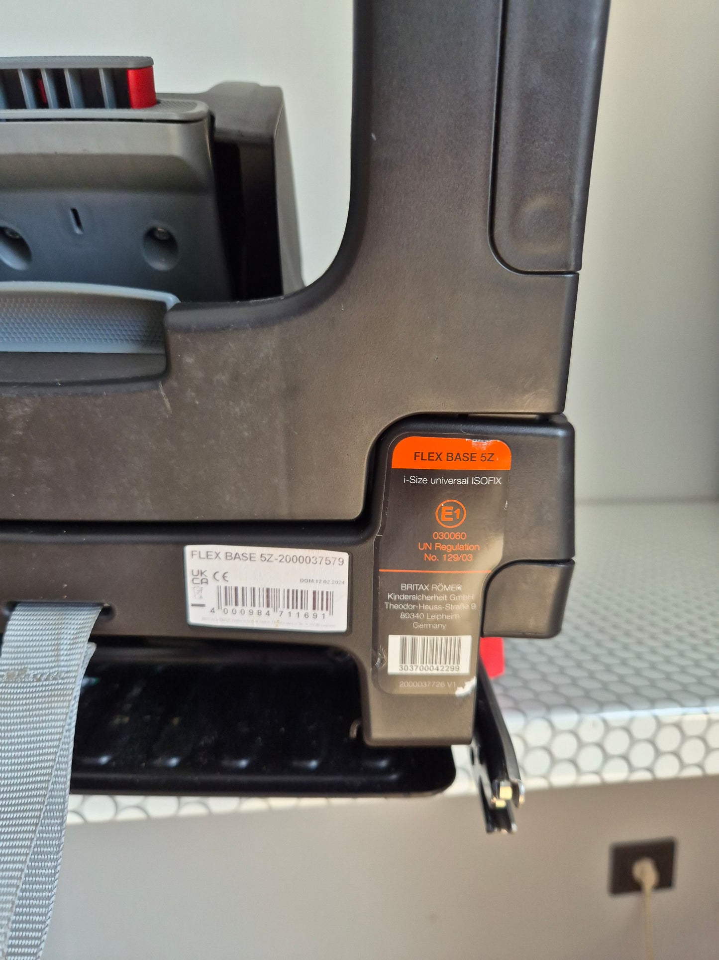 Britax DualFix 5Z 61-105cm.  ir Flex Base 5Z IsoFix bazė