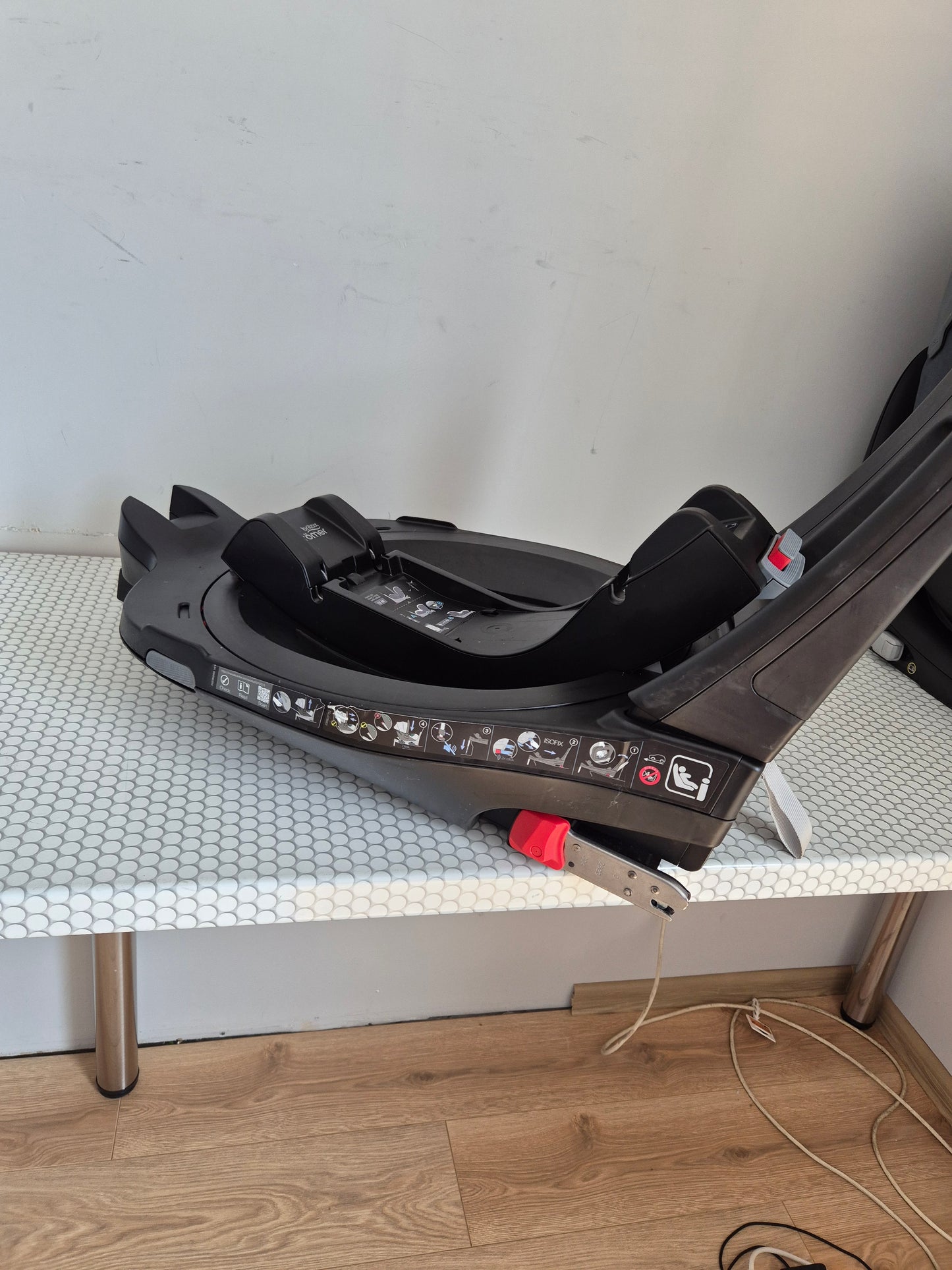 Britax DualFix 5Z 61-105cm.  ir Flex Base 5Z IsoFix bazė