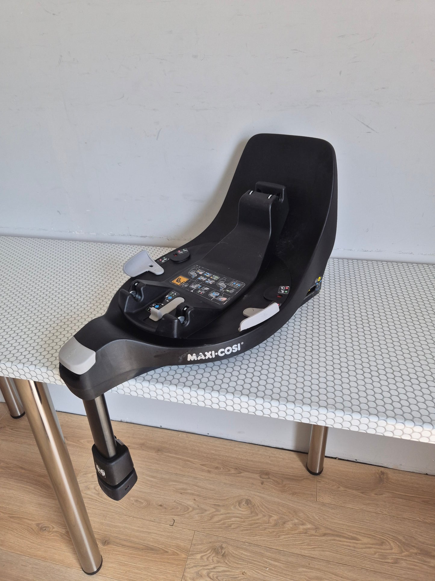 Maxi Cosi Pearl 360 su FamilyFix360 baze