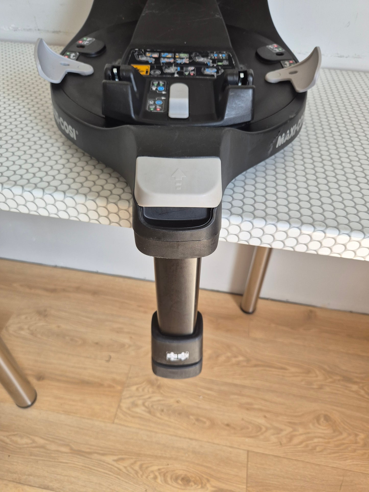 Maxi Cosi Pearl 360 su FamilyFix360 baze