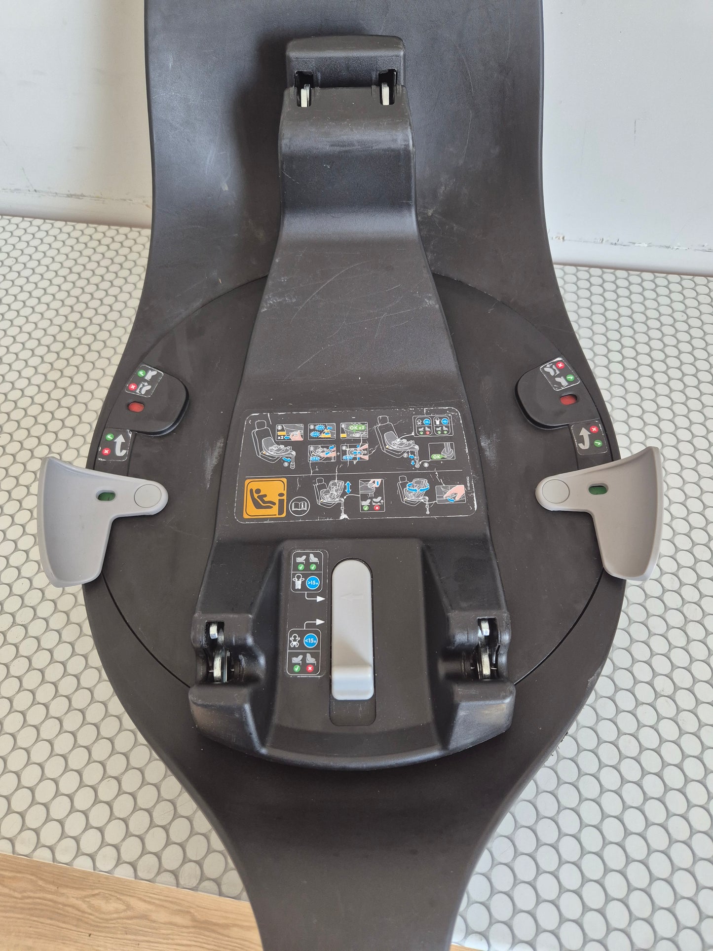 Maxi Cosi Pearl 360 su FamilyFix360 baze
