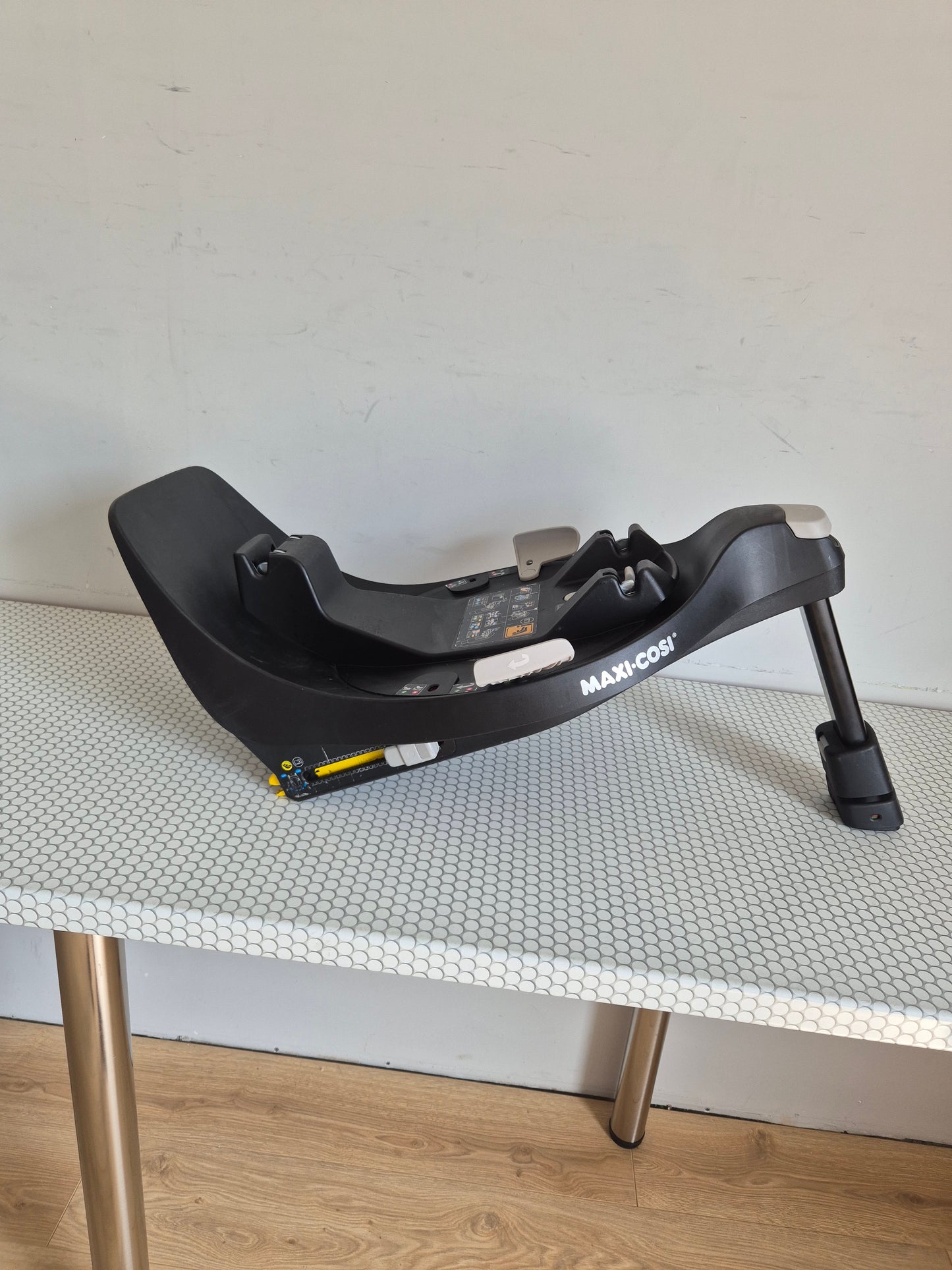 Maxi Cosi Pearl 360 su FamilyFix360 baze