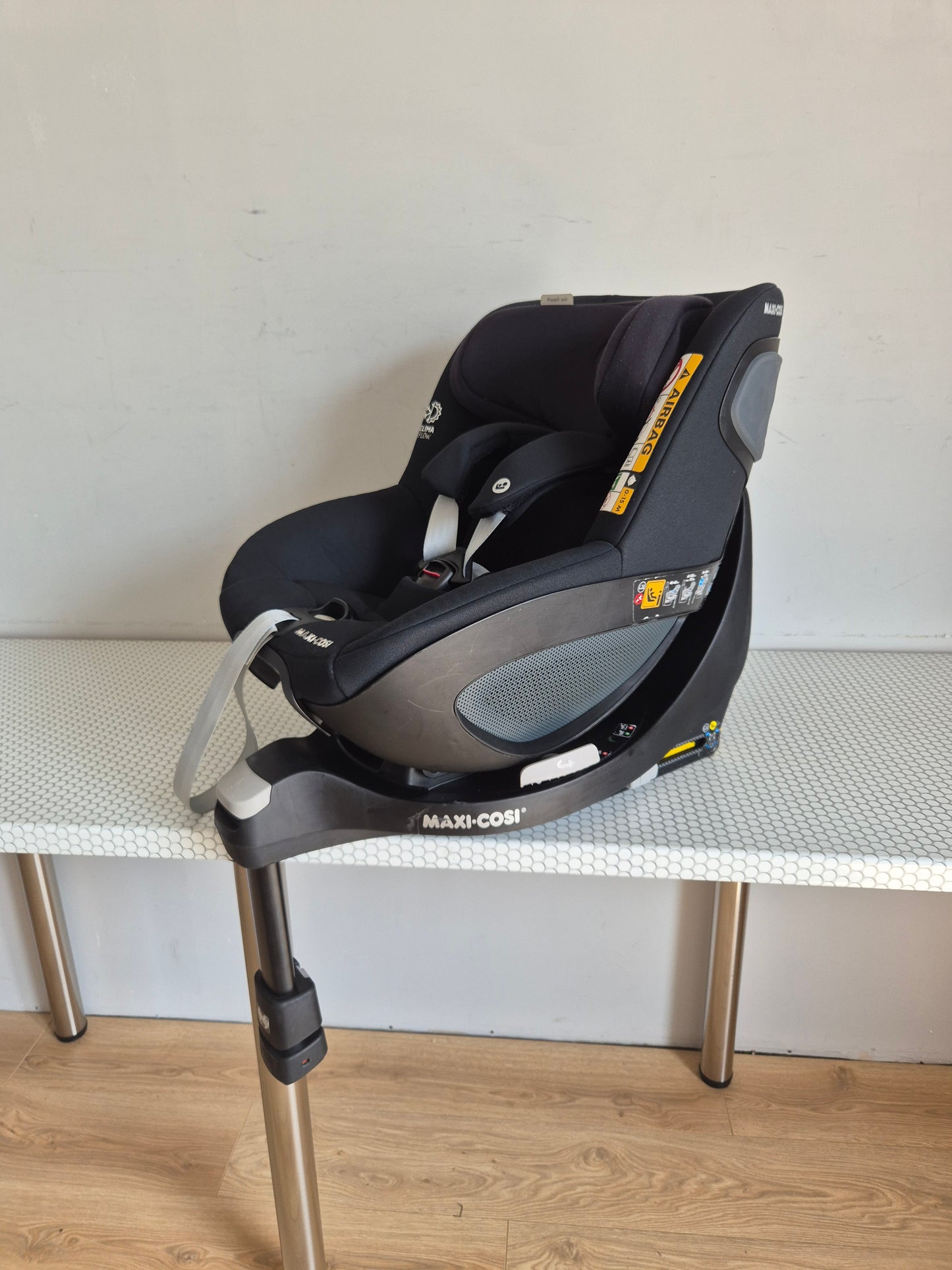 Maxi Cosi Pearl 360 su FamilyFix360 baze