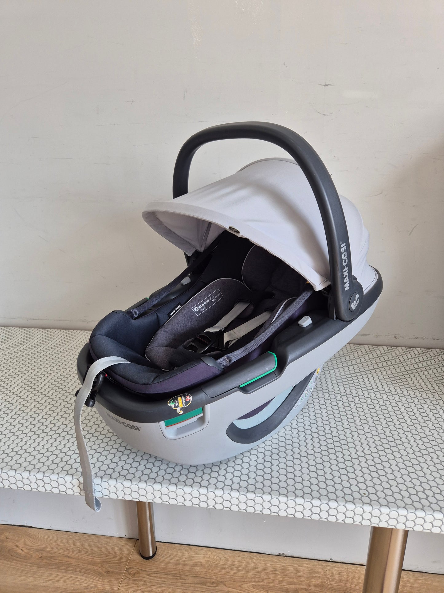 Maxi Cosi Coral 40-75cm. su FamilyFix3 IsoFix baze