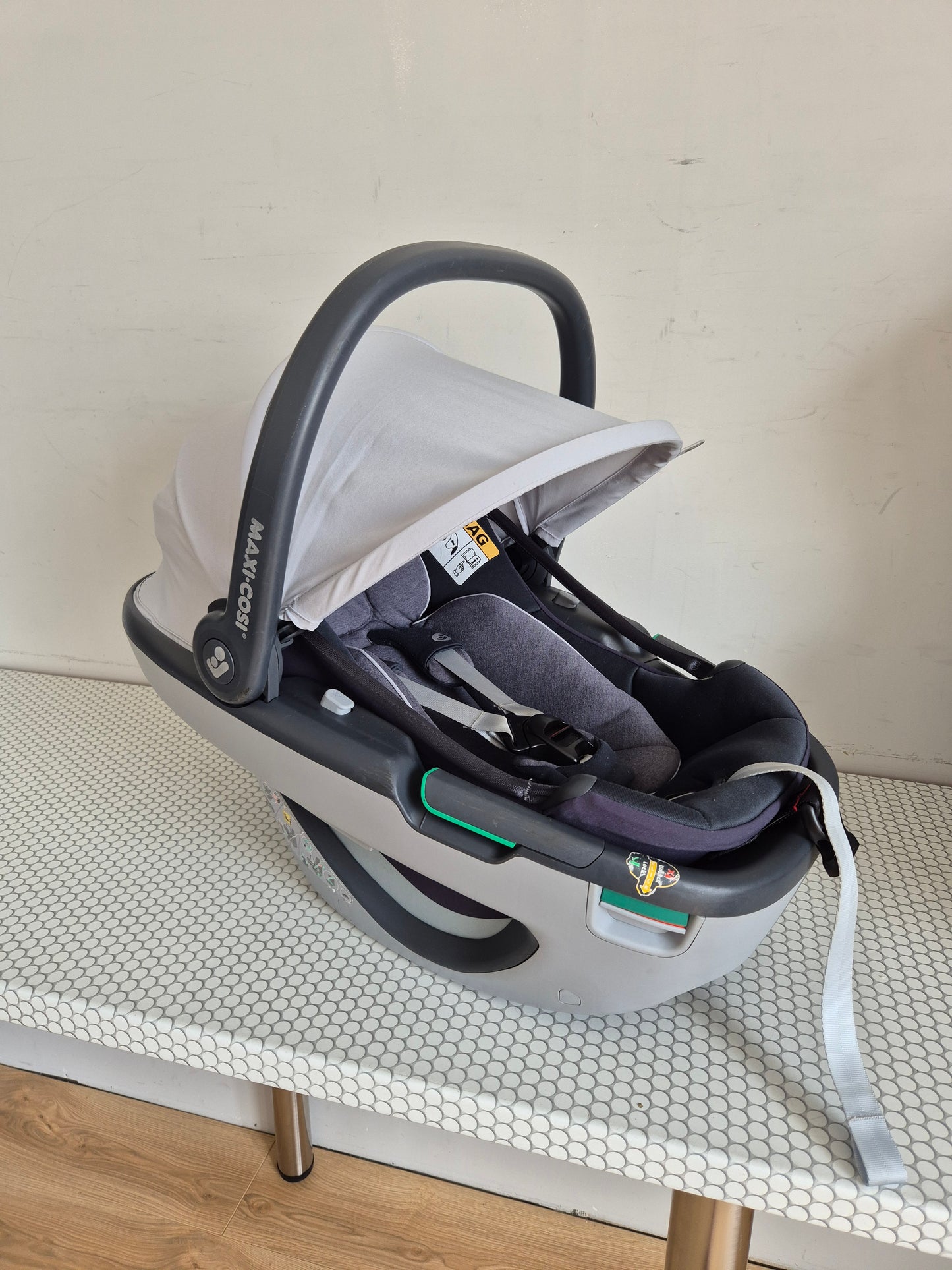 Maxi Cosi Coral 40-75cm. su FamilyFix3 IsoFix baze