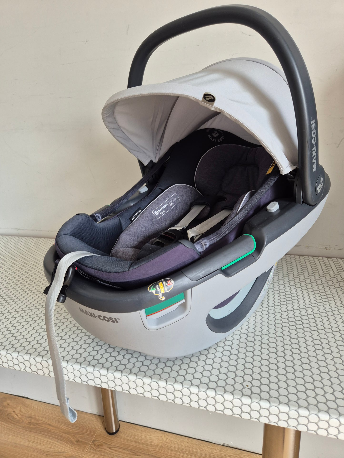 Maxi Cosi Coral 40-75cm. su FamilyFix3 IsoFix baze