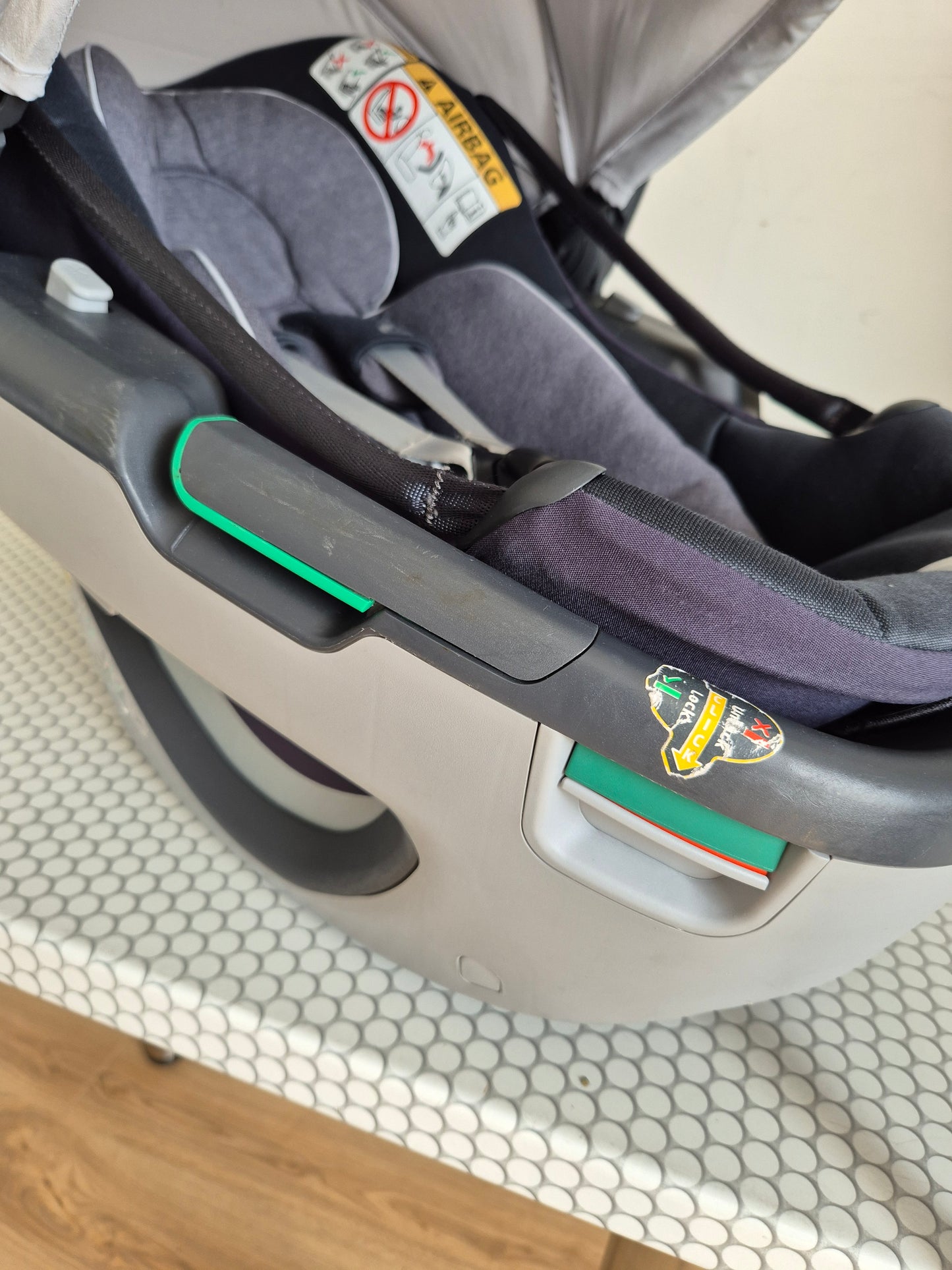 Maxi Cosi Coral 40-75cm. su FamilyFix3 IsoFix baze