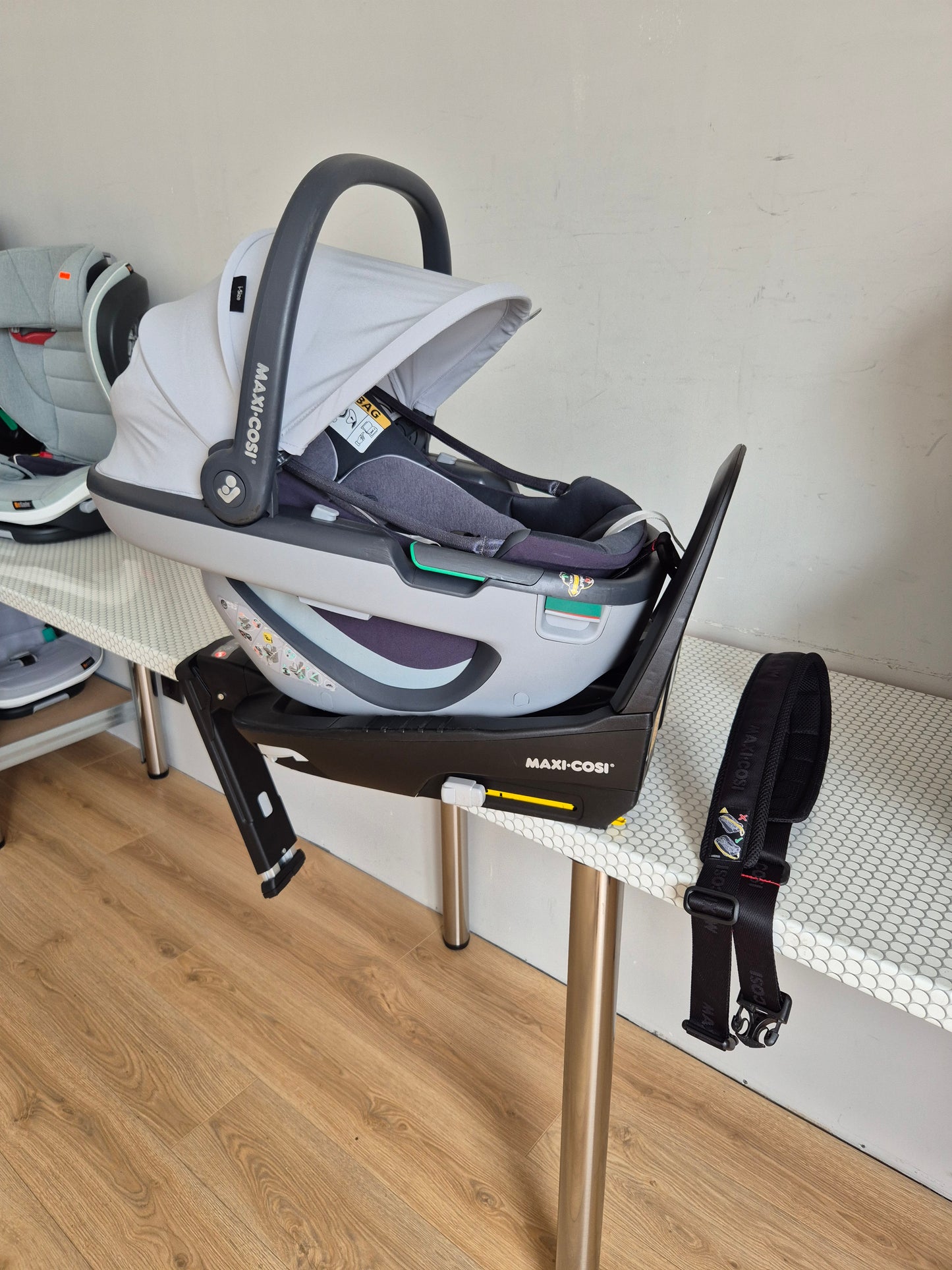 Maxi Cosi Coral 40-75cm. su FamilyFix3 IsoFix baze
