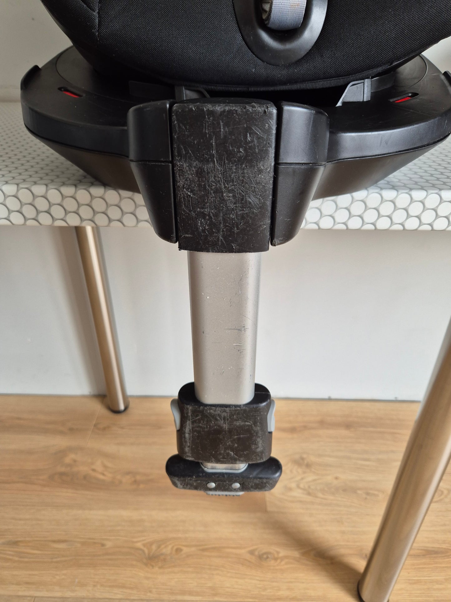 Britax Romer DualFix M i-Size 0-18kg.