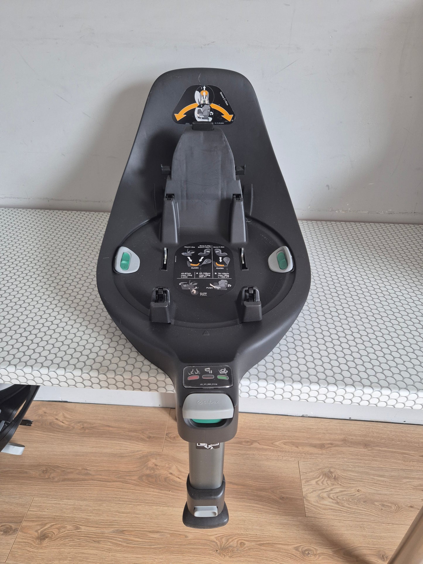 Cybex Cloud Z i-Size 0-13kg. kėdutė ir Base Z bazė.