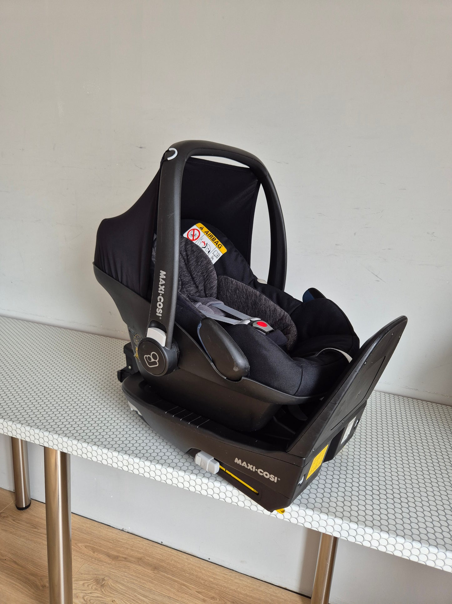 Maxi Cosi Pebble Pro 0-13kg su FamilyFix3 baze