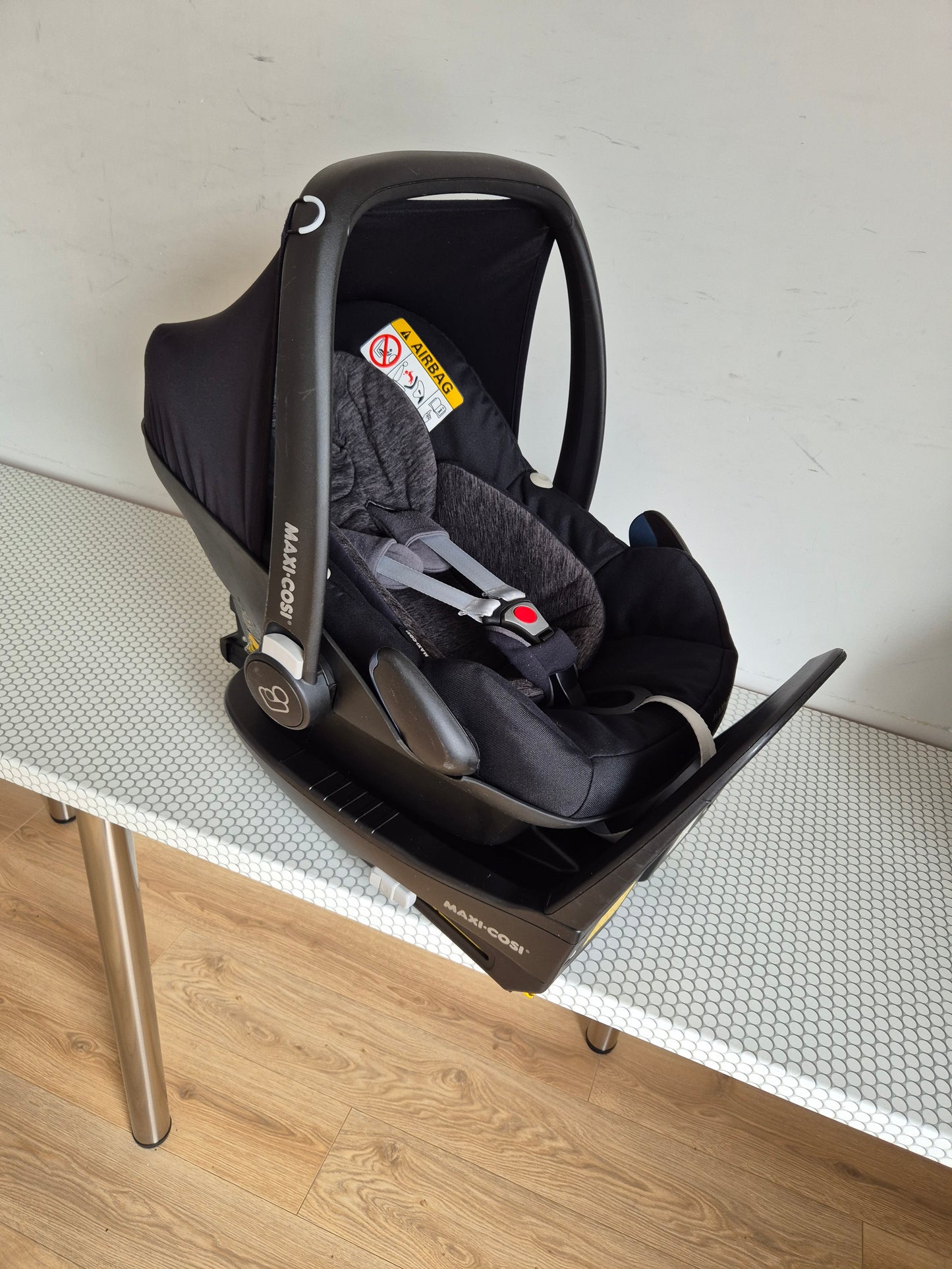 Maxi Cosi Pebble Pro 0-13kg su FamilyFix3 baze