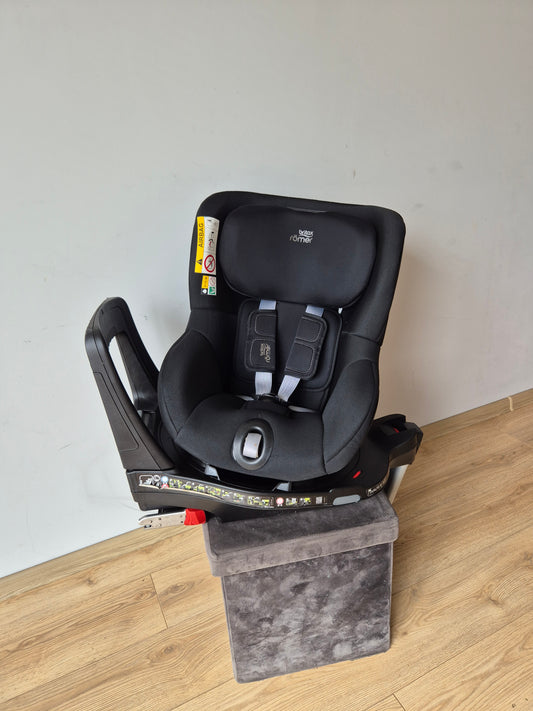 Britax Romer DualFix M i-Size 0-18kg.