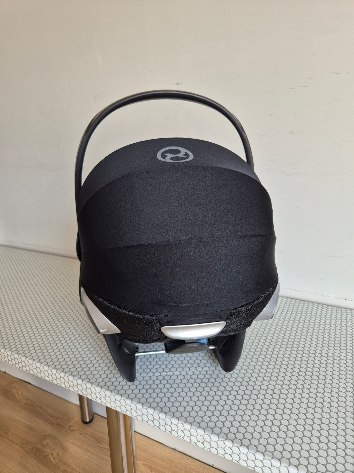 Cybex Cloud Z i-Size 0-13kg. su Cybex Base Z baze