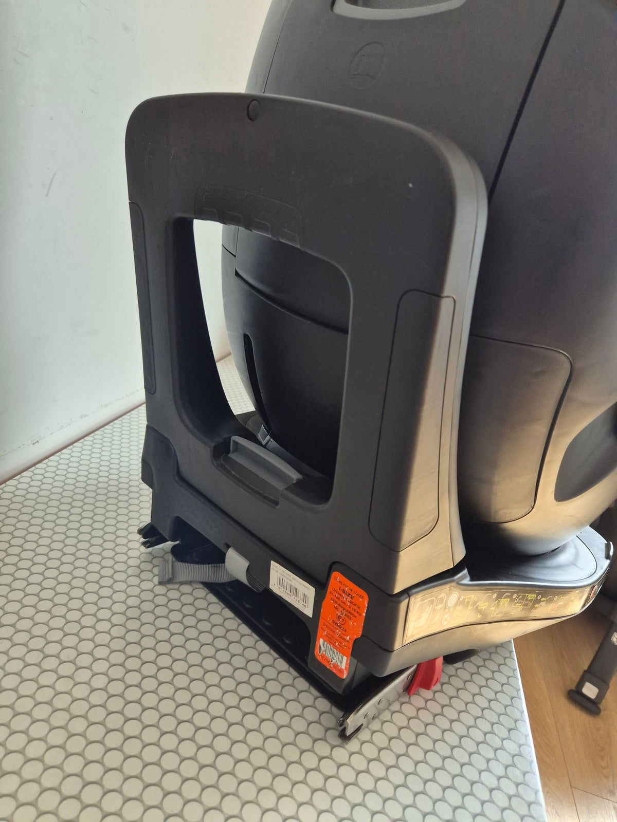 Britax Romer DualFix M i-Size 0-18kg.