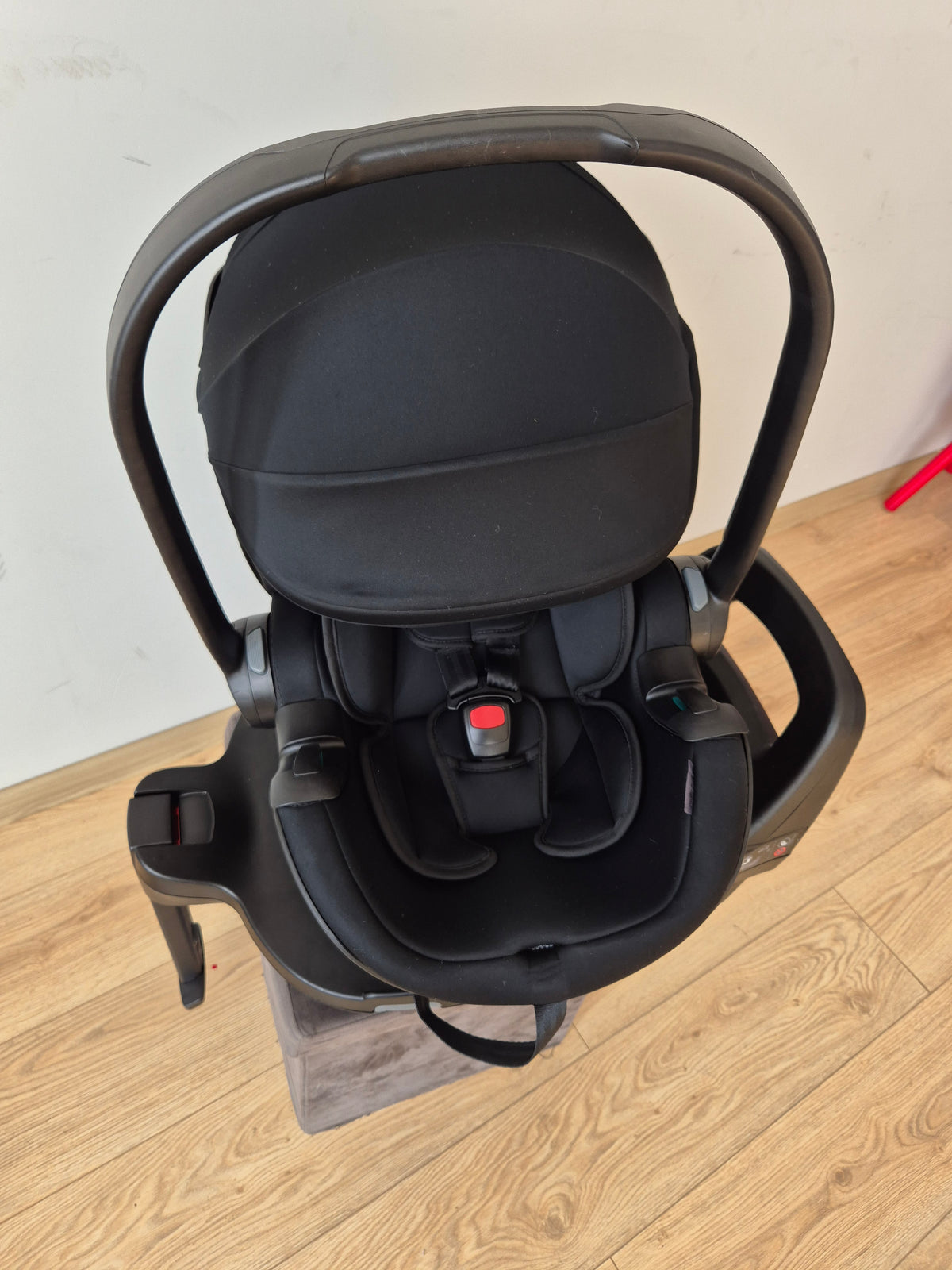 Britax Baby-Safe Pro 0-13kg. ir Vario Base 5Z bazė