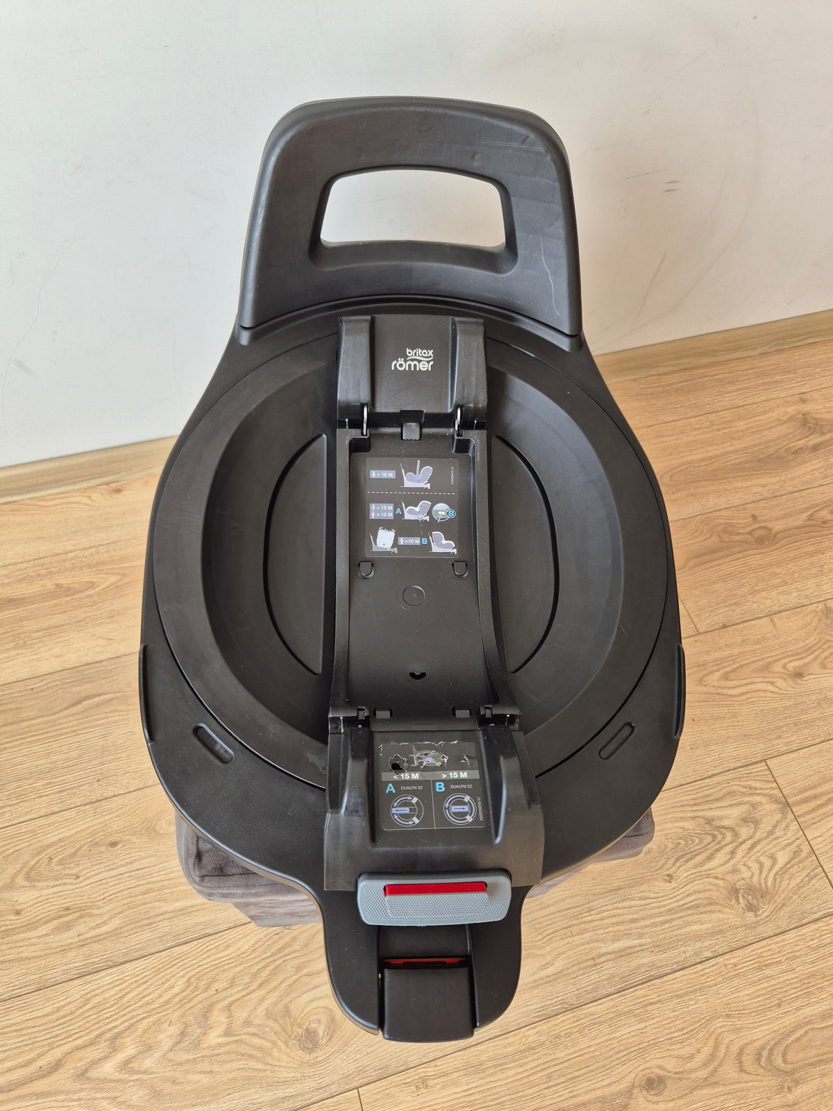 Britax Baby-Safe Pro 0-13kg. ir Vario Base 5Z bazė