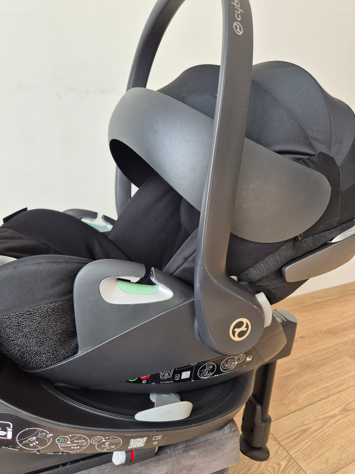 Cybex Cloud T i-Size 0-13kg. su Base T baze
