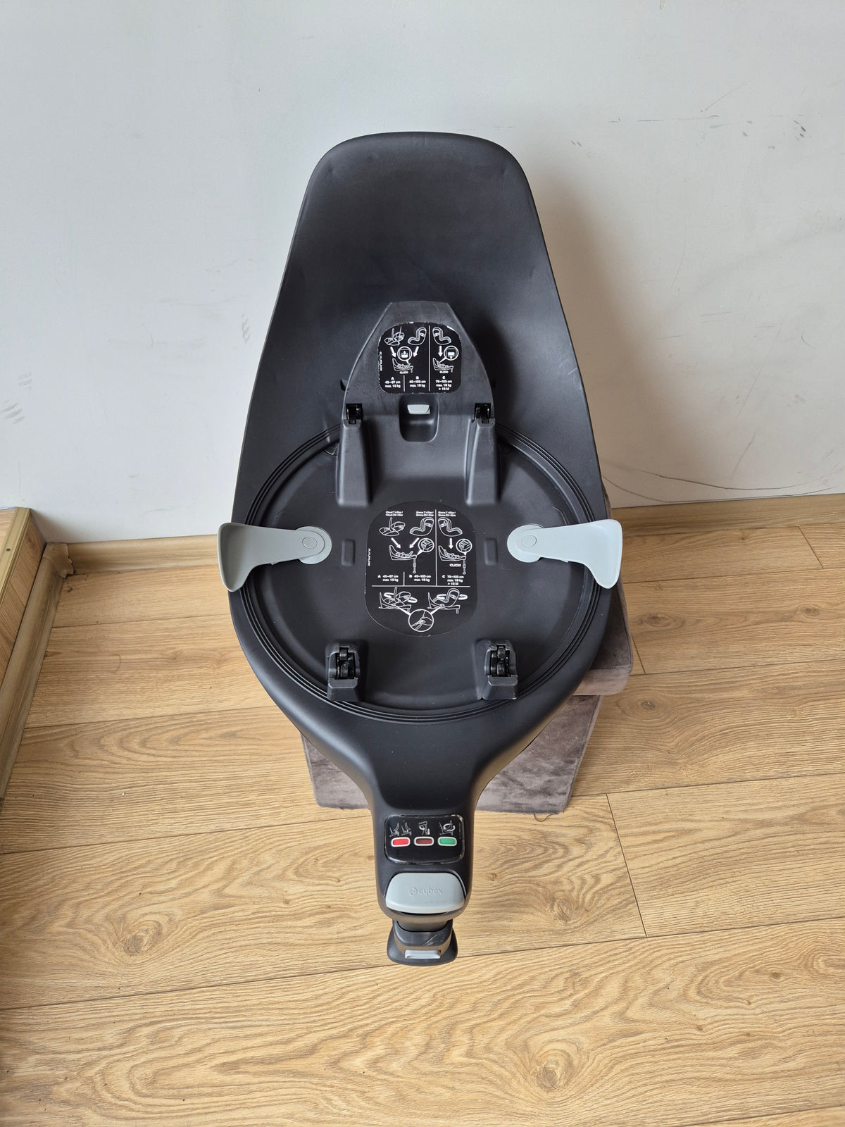 Cybex Cloud T i-Size 0-13kg. su Base T baze