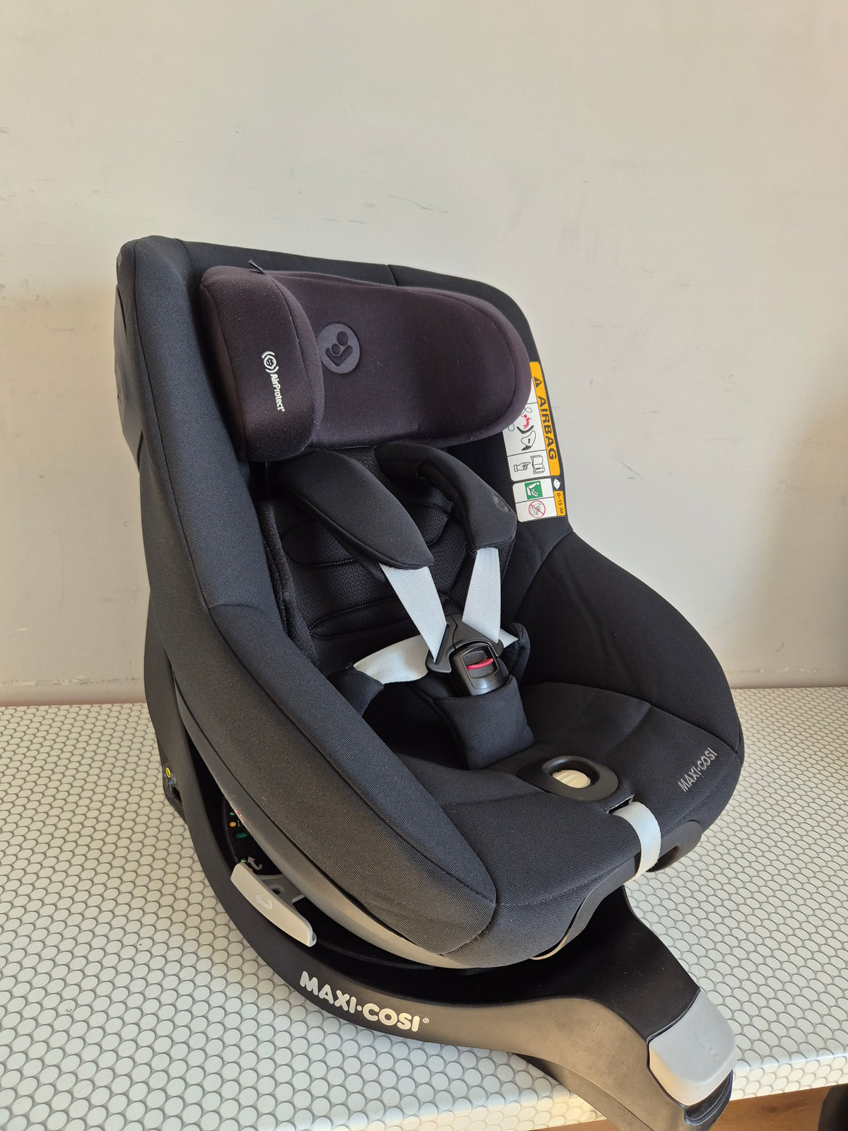 Maxi Cosi Pearl 360 Pro su FamilyFix360 baze