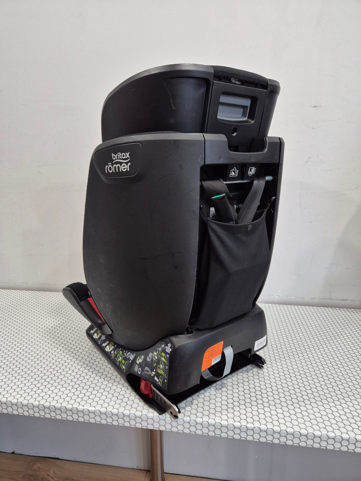 Britax Romer Advasafix IV M 9-36kg.