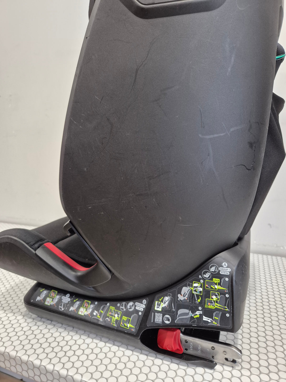 Britax Romer Advasafix IV M 9-36kg.