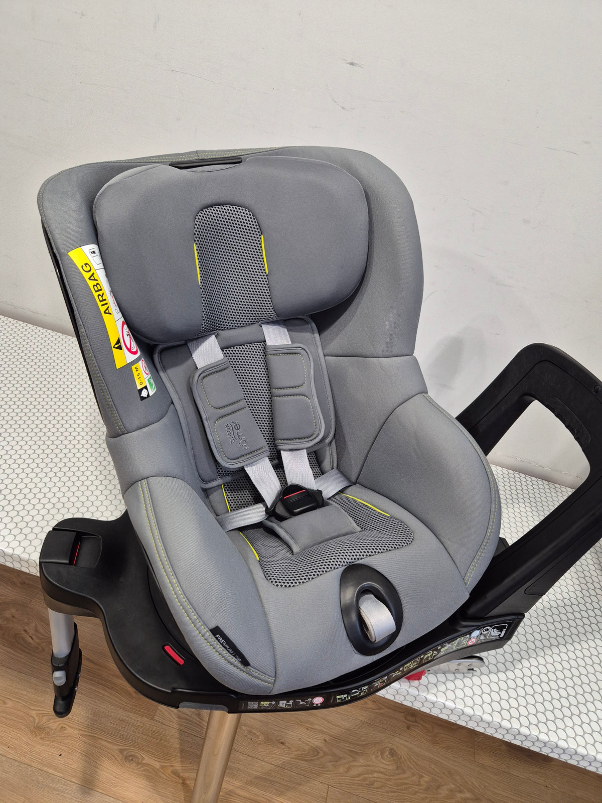 Britax Romer DualFix M i-Size 0-18kg.