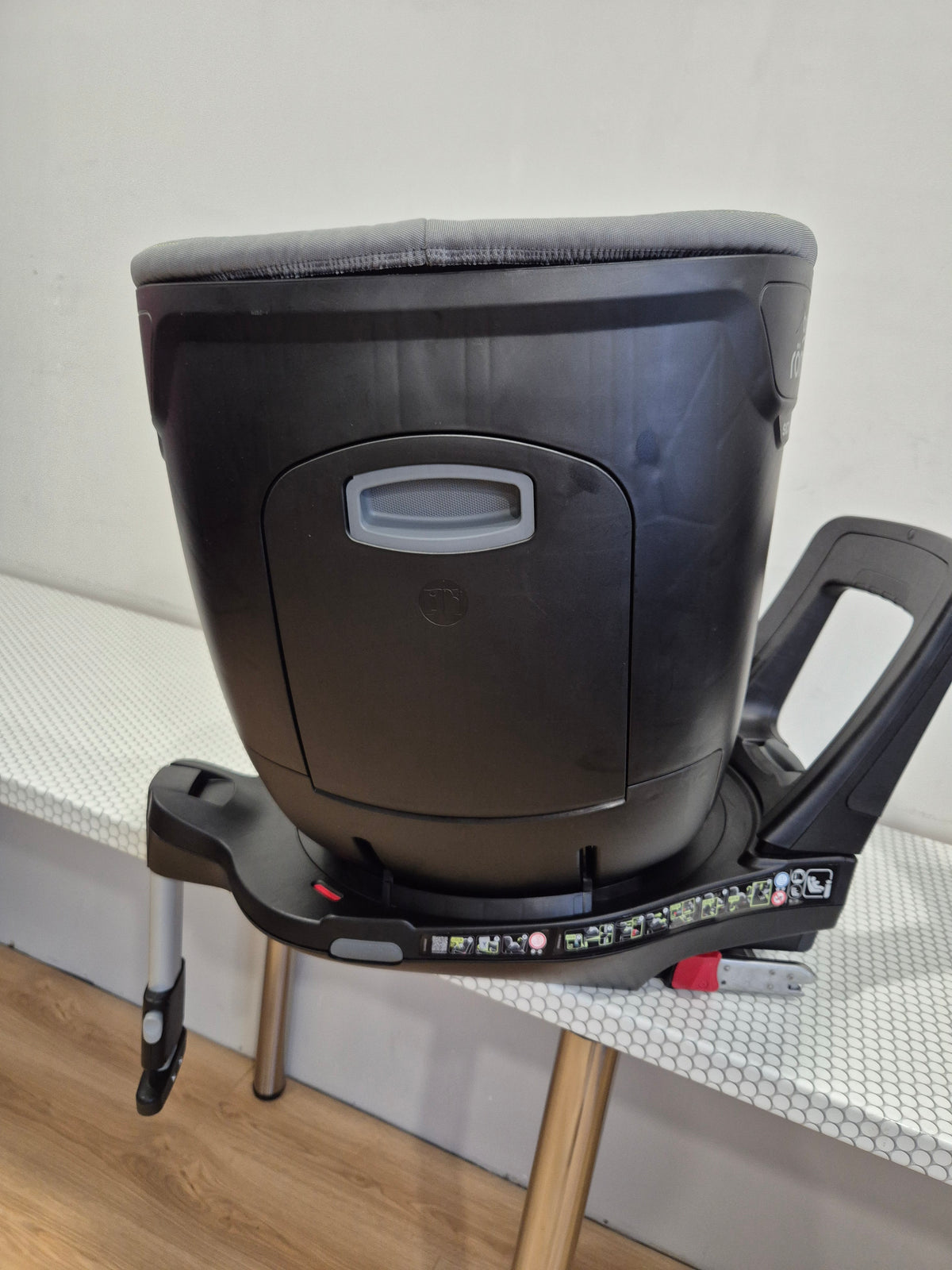 Britax Romer DualFix M i-Size 0-18kg.