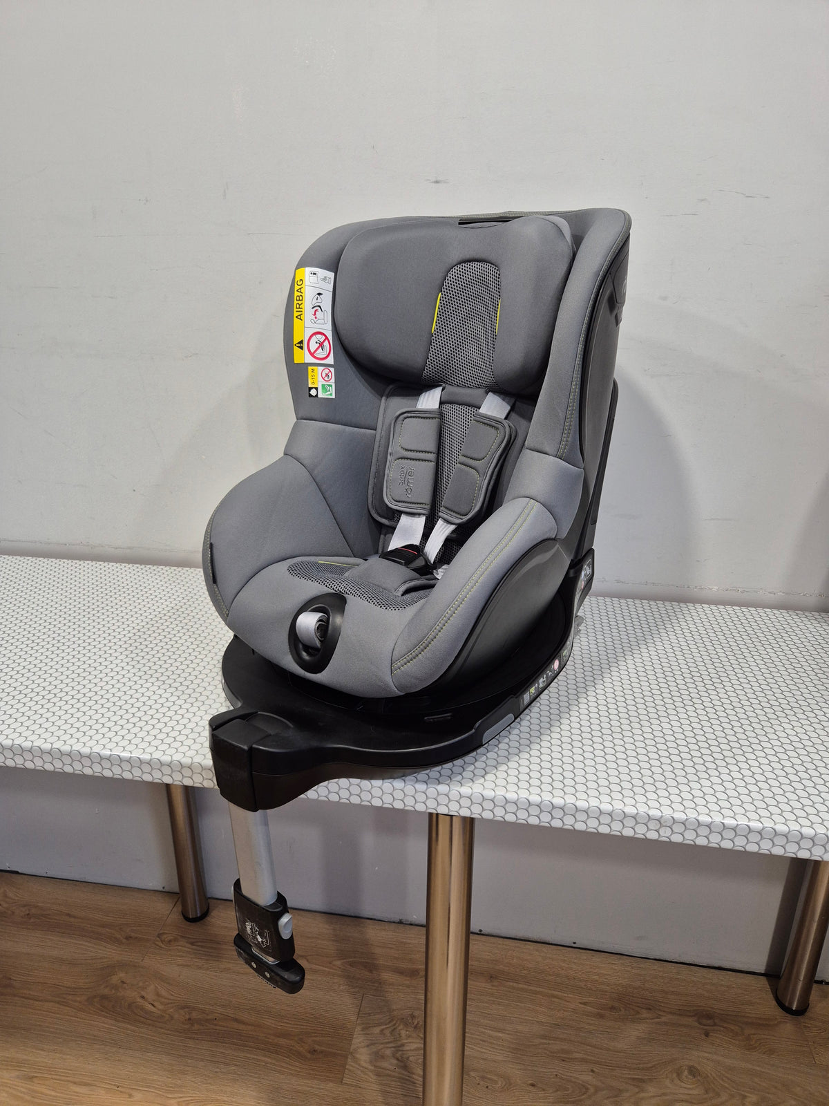 Britax Romer DualFix M i-Size 0-18kg.
